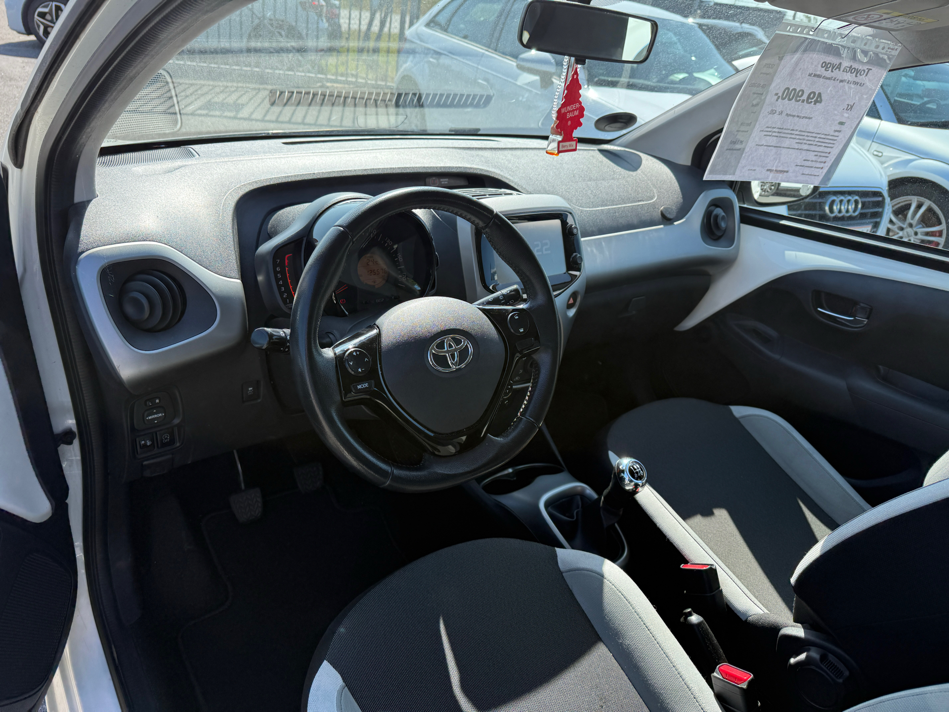 Billede af Toyota Aygo 1,0 VVT-I X-Play + X-Touch 69HK 5d