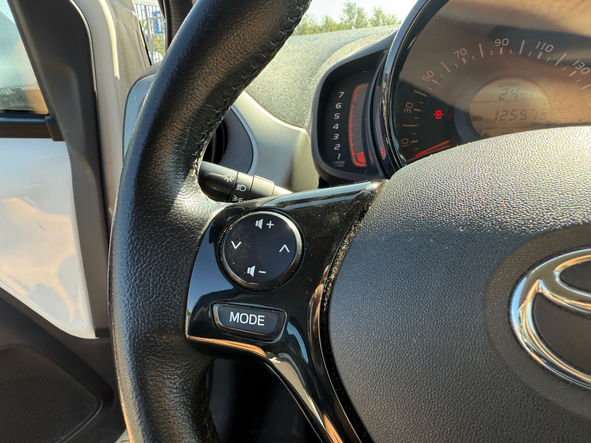 Billede af Toyota Aygo 1,0 VVT-I X-Play + X-Touch 69HK 5d