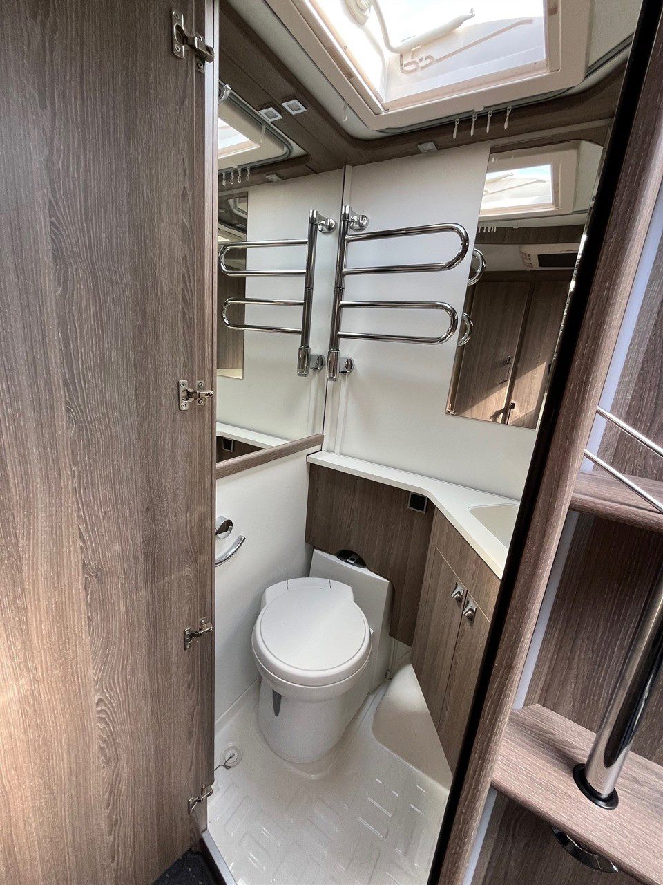 Billede af Diverse Campingvogn Kabe Royal 560