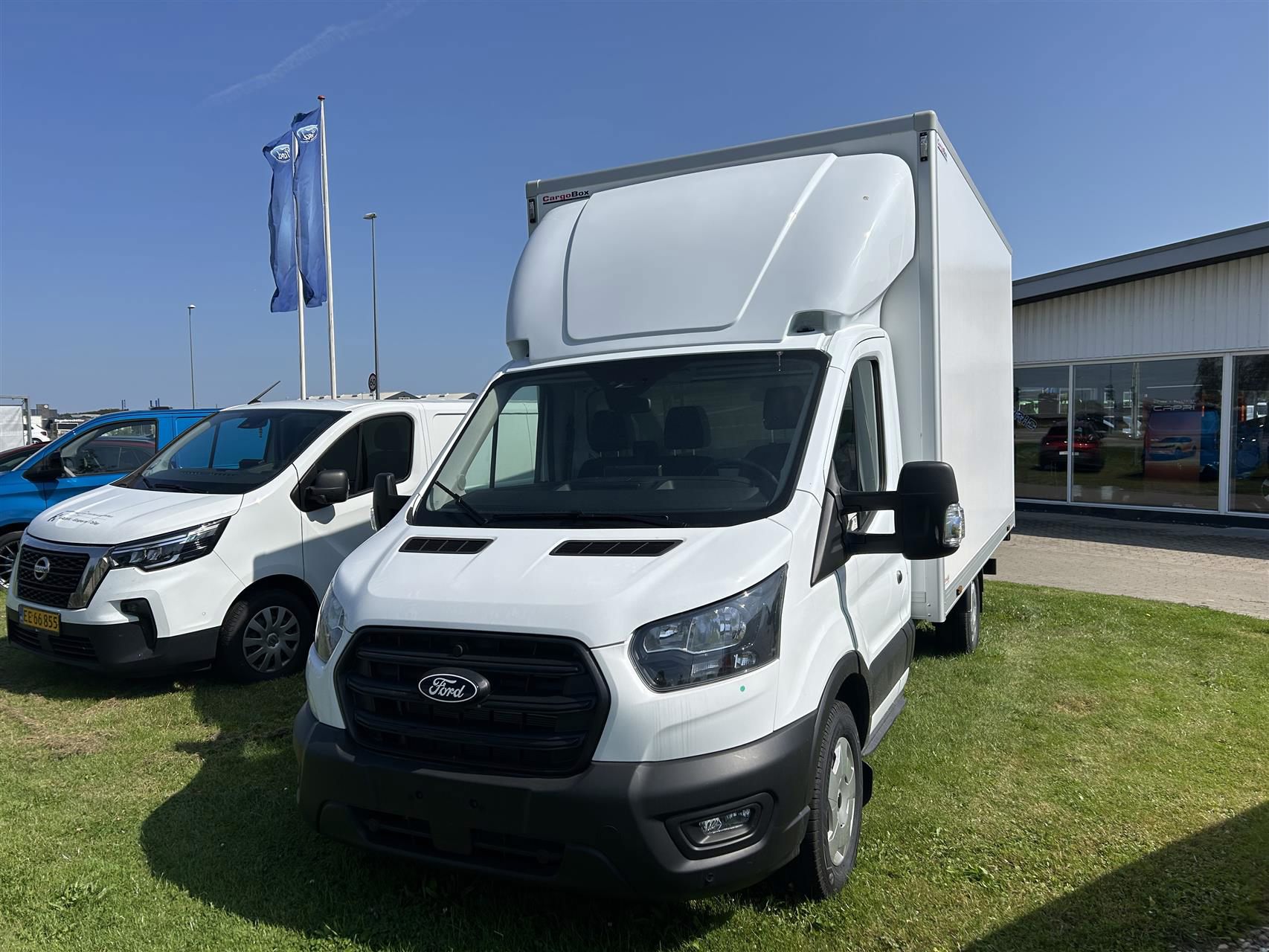 Billede af Ford Transit 350 L3H1 2,0 TDCI HDT Trend RWD 165HK Ladv./Chas. 10g Aut.