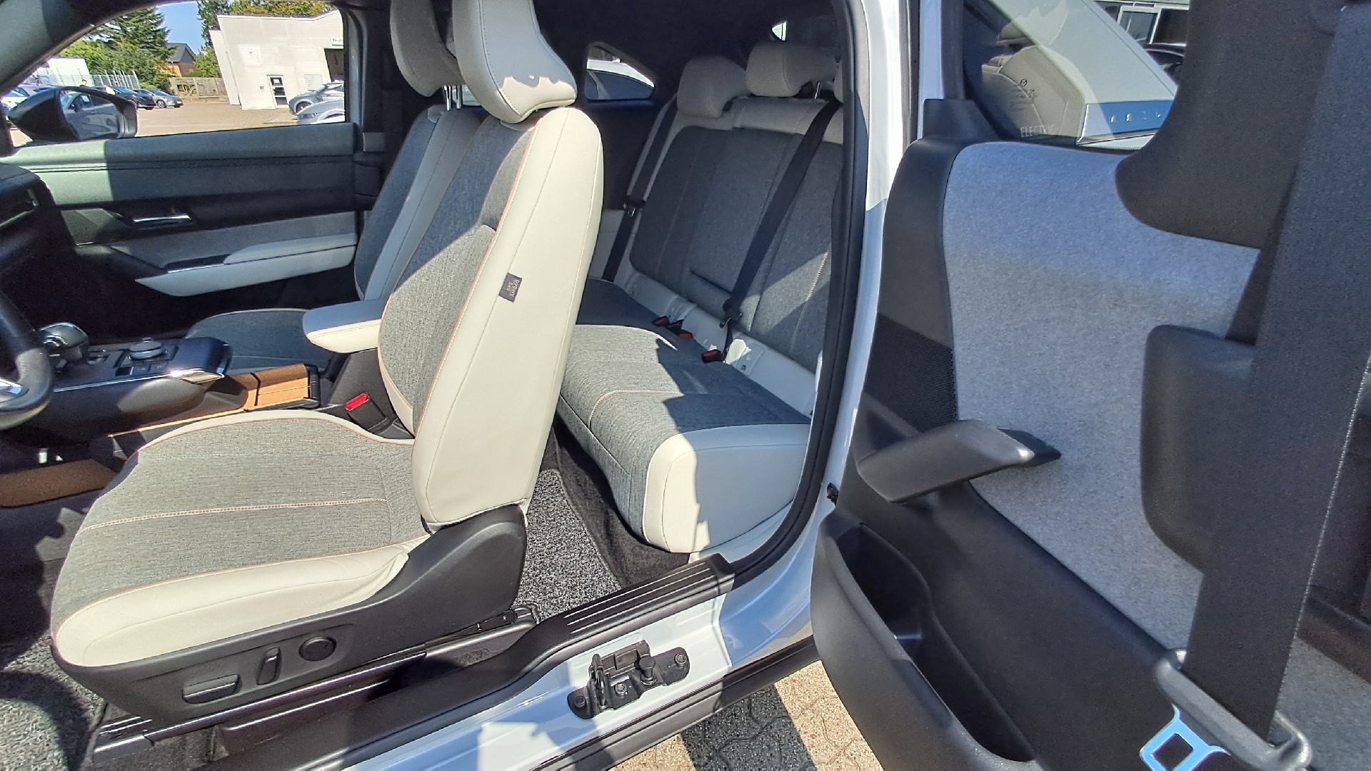 Billede af Mazda MX-30 e-Skyactiv Advantage 145HK 5d Aut.