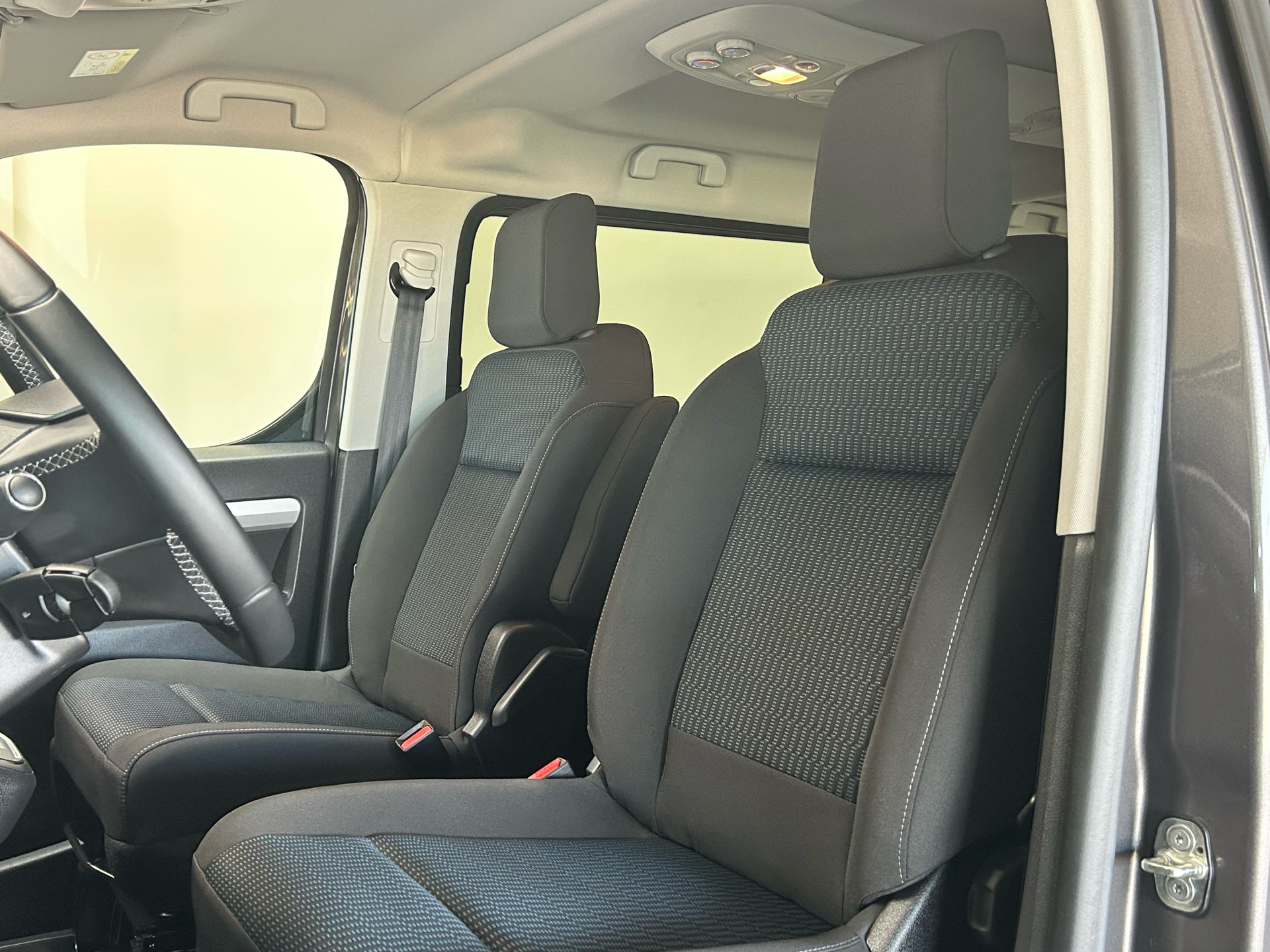 Billede af Citroën e-Spacetourer L2 EL Business 136HK Aut.