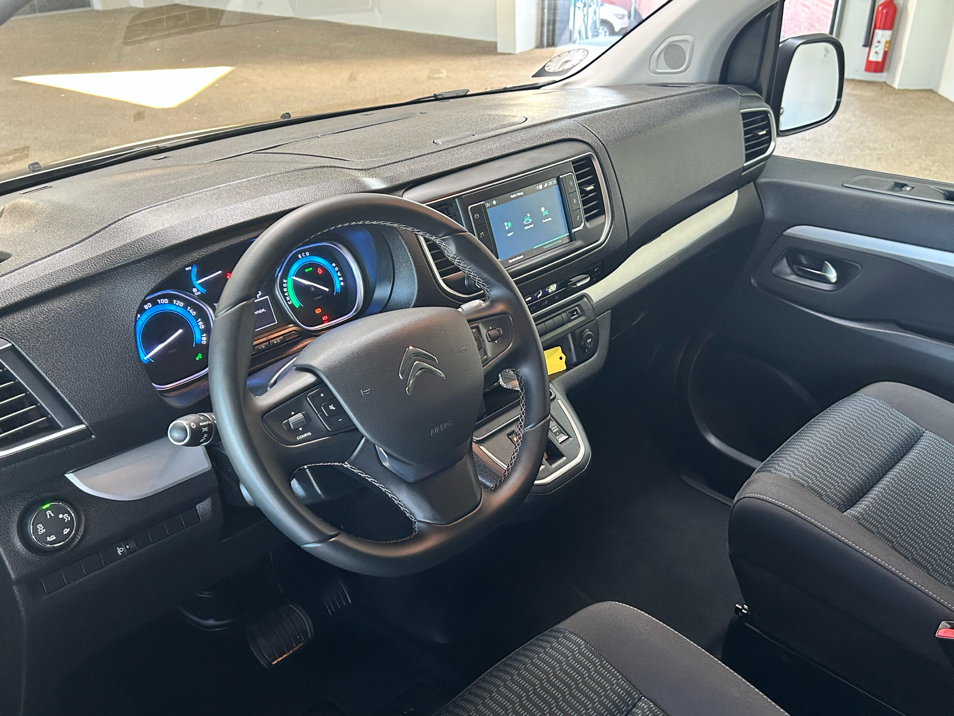 Billede af Citroën e-Spacetourer L2 EL Business 136HK Aut.