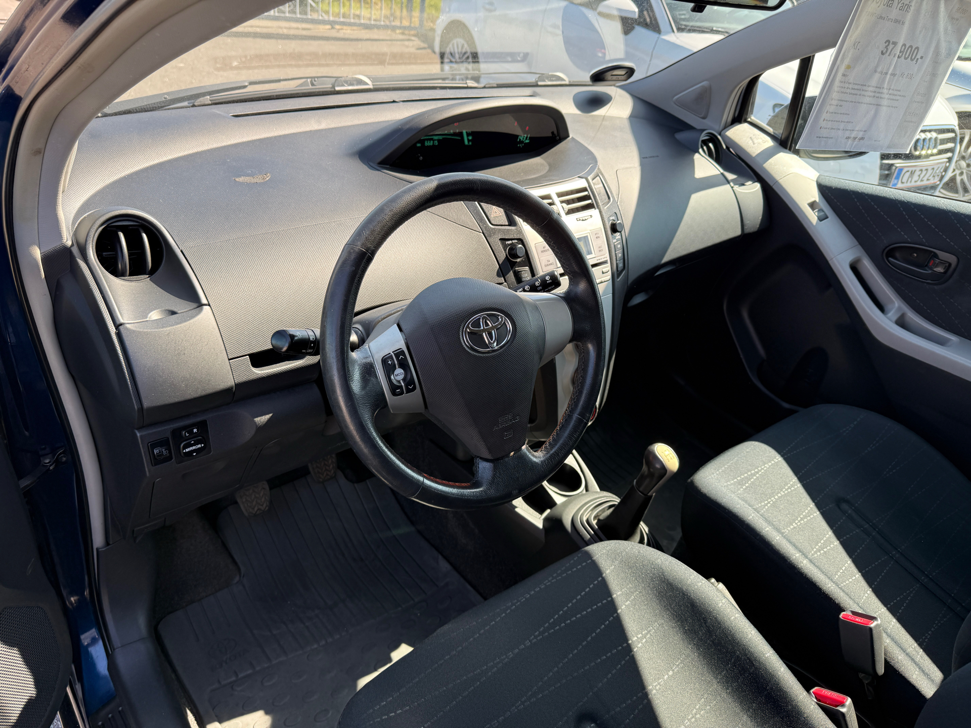 Billede af Toyota Yaris 1,0 VVT-I Linea Terra 69HK 5d