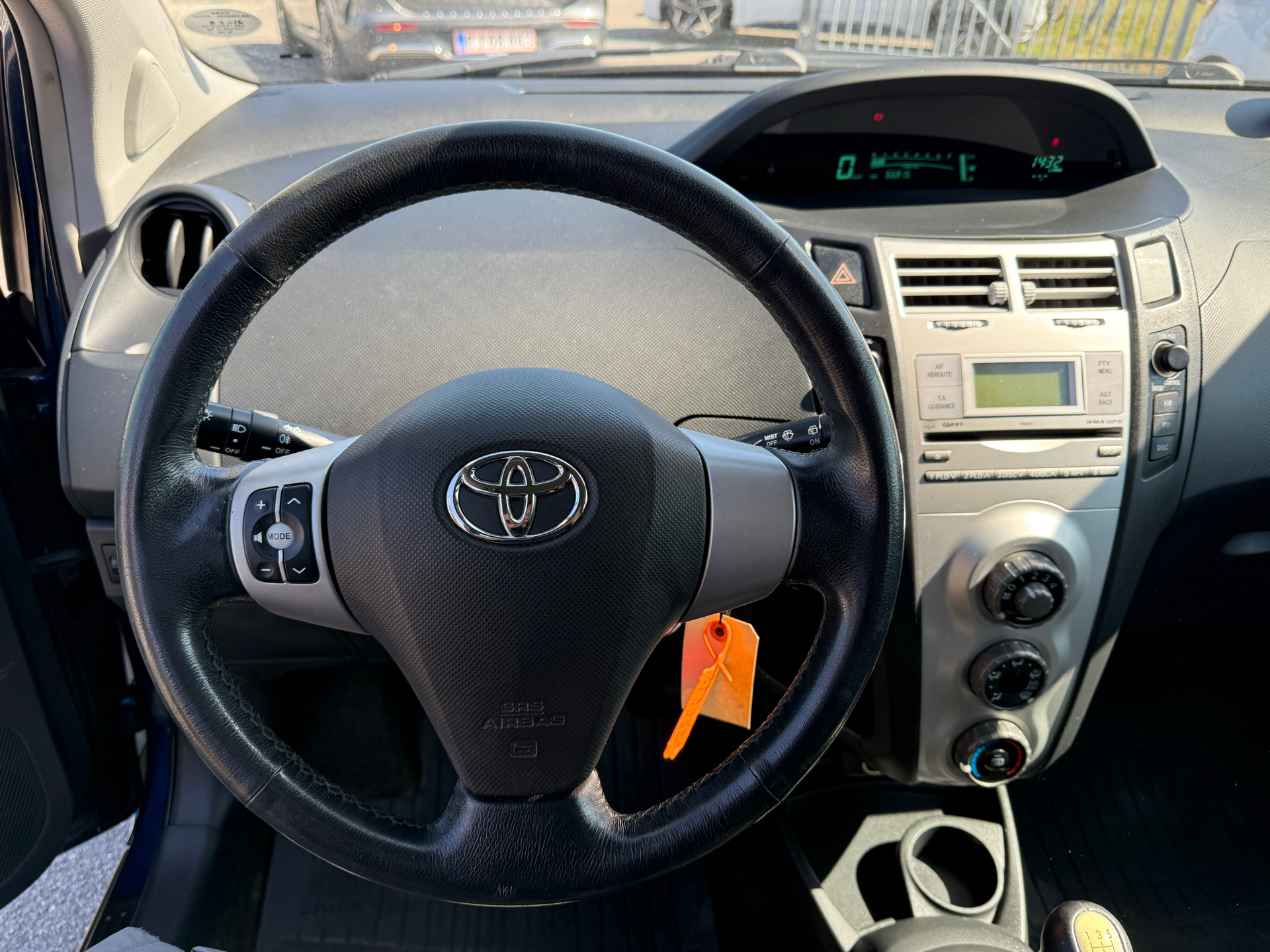 Billede af Toyota Yaris 1,0 VVT-I Linea Terra 69HK 5d