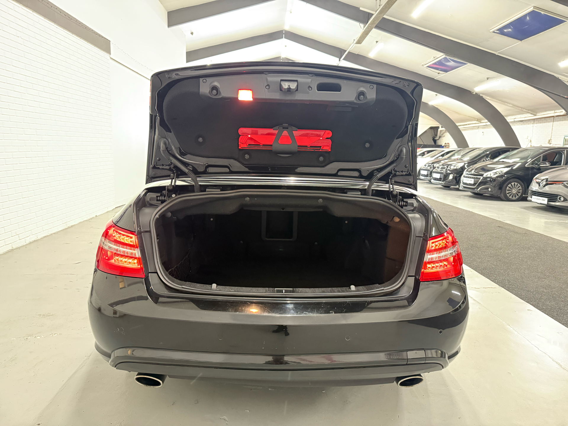 Billede af Mercedes-Benz E350 3,5 CGI BlueEfficiency 292HK Cabr. Aut.