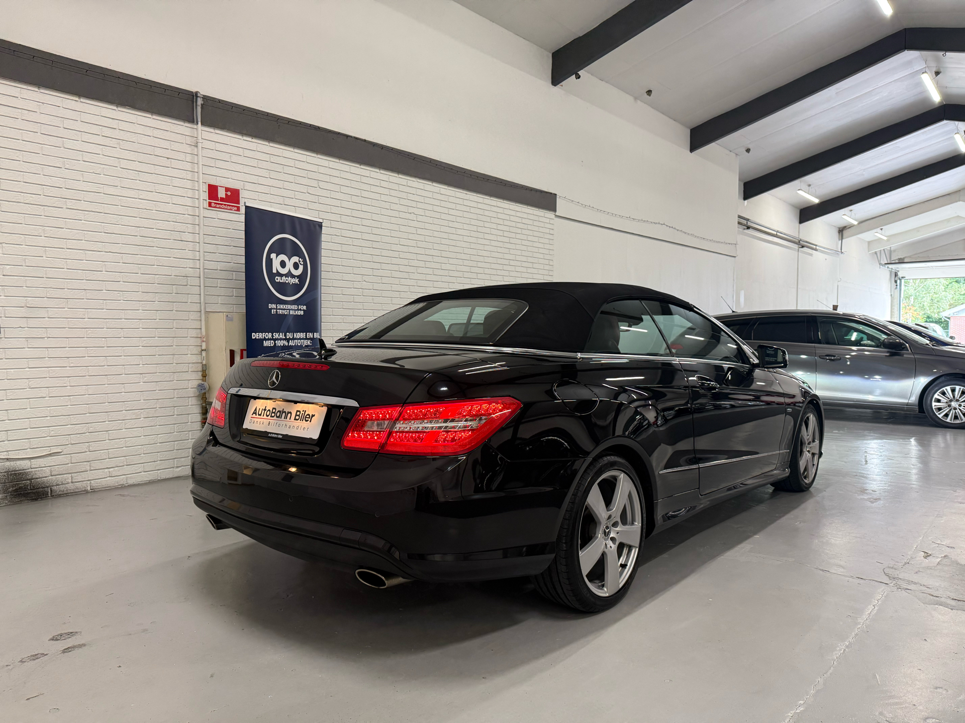 Billede af Mercedes-Benz E350 3,5 CGI BlueEfficiency 292HK Cabr. Aut.