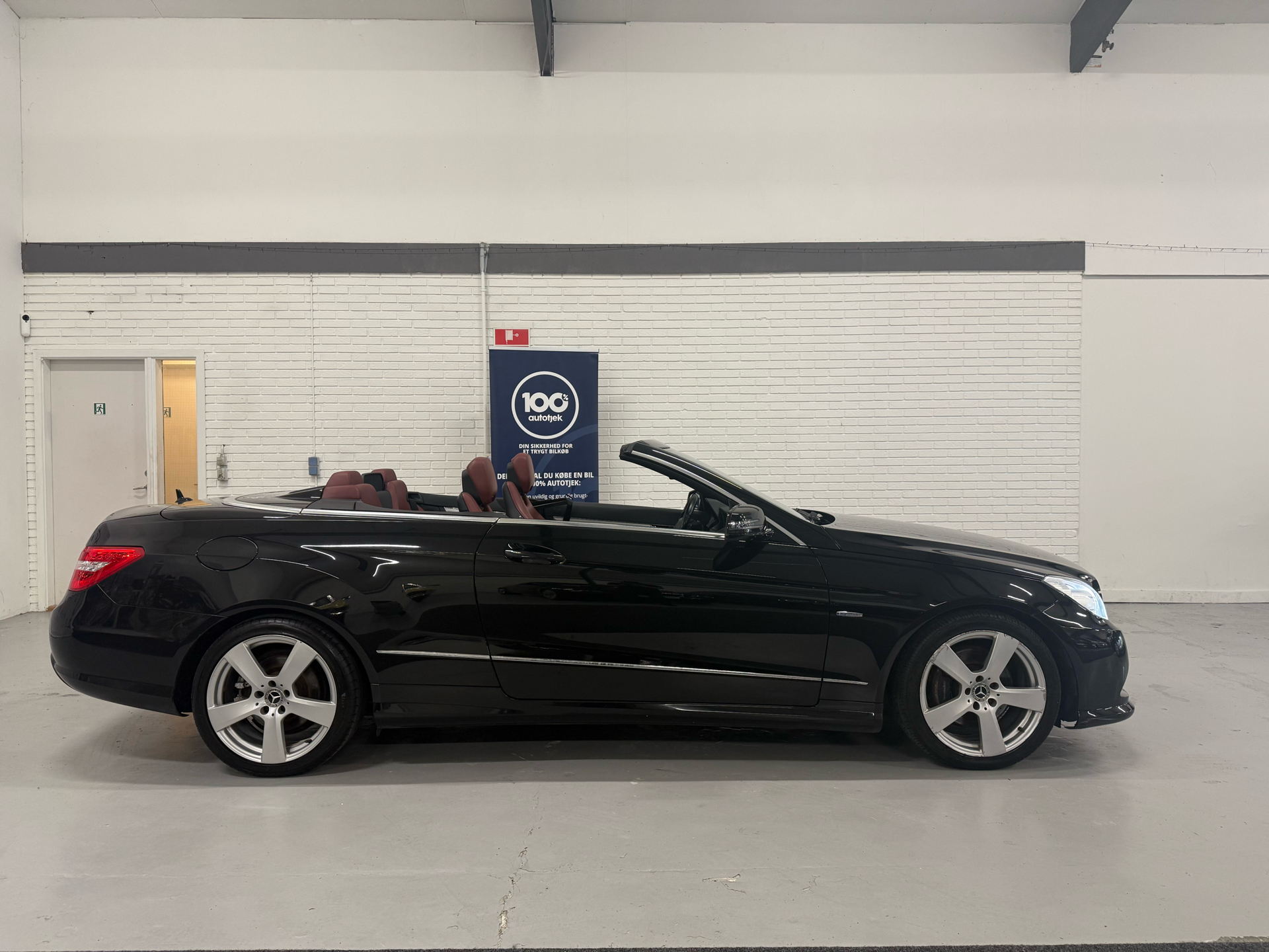 Billede af Mercedes-Benz E350 3,5 CGI BlueEfficiency 292HK Cabr. Aut.