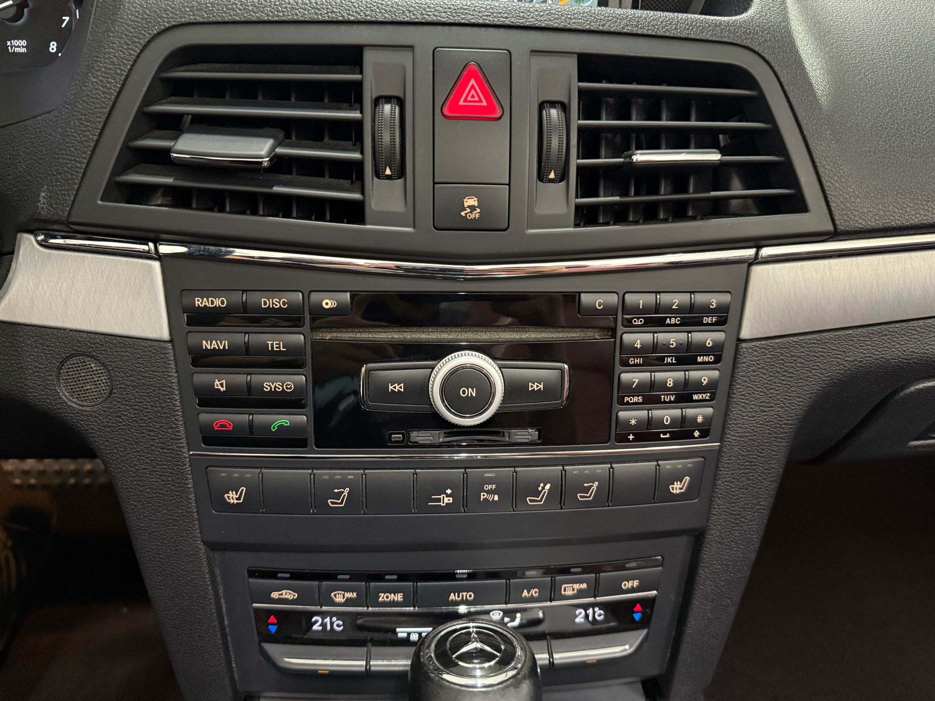 Billede af Mercedes-Benz E350 3,5 CGI BlueEfficiency 292HK Cabr. Aut.