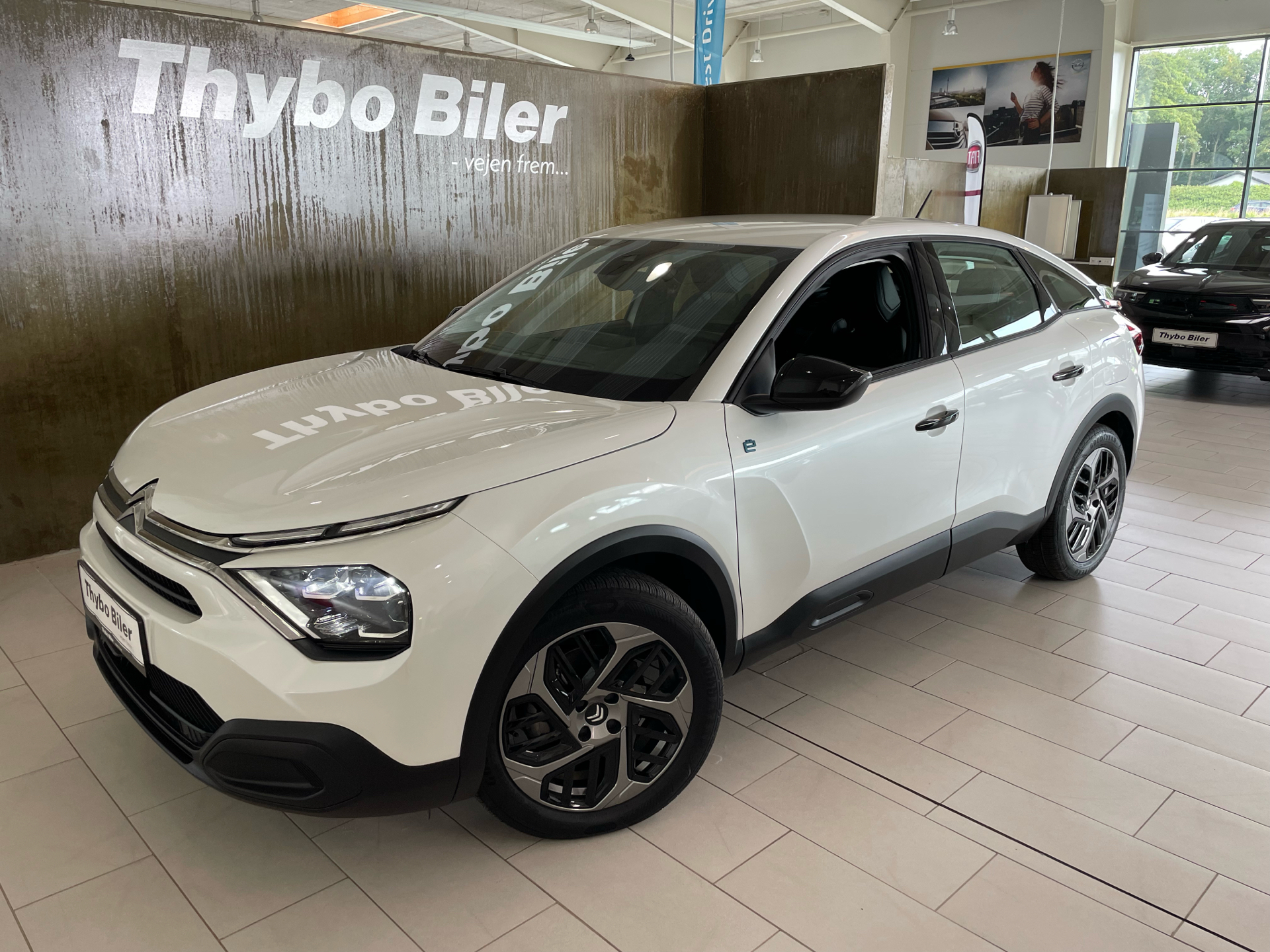Billede af Citroën e-C4 EL You! 136HK 5d Aut.