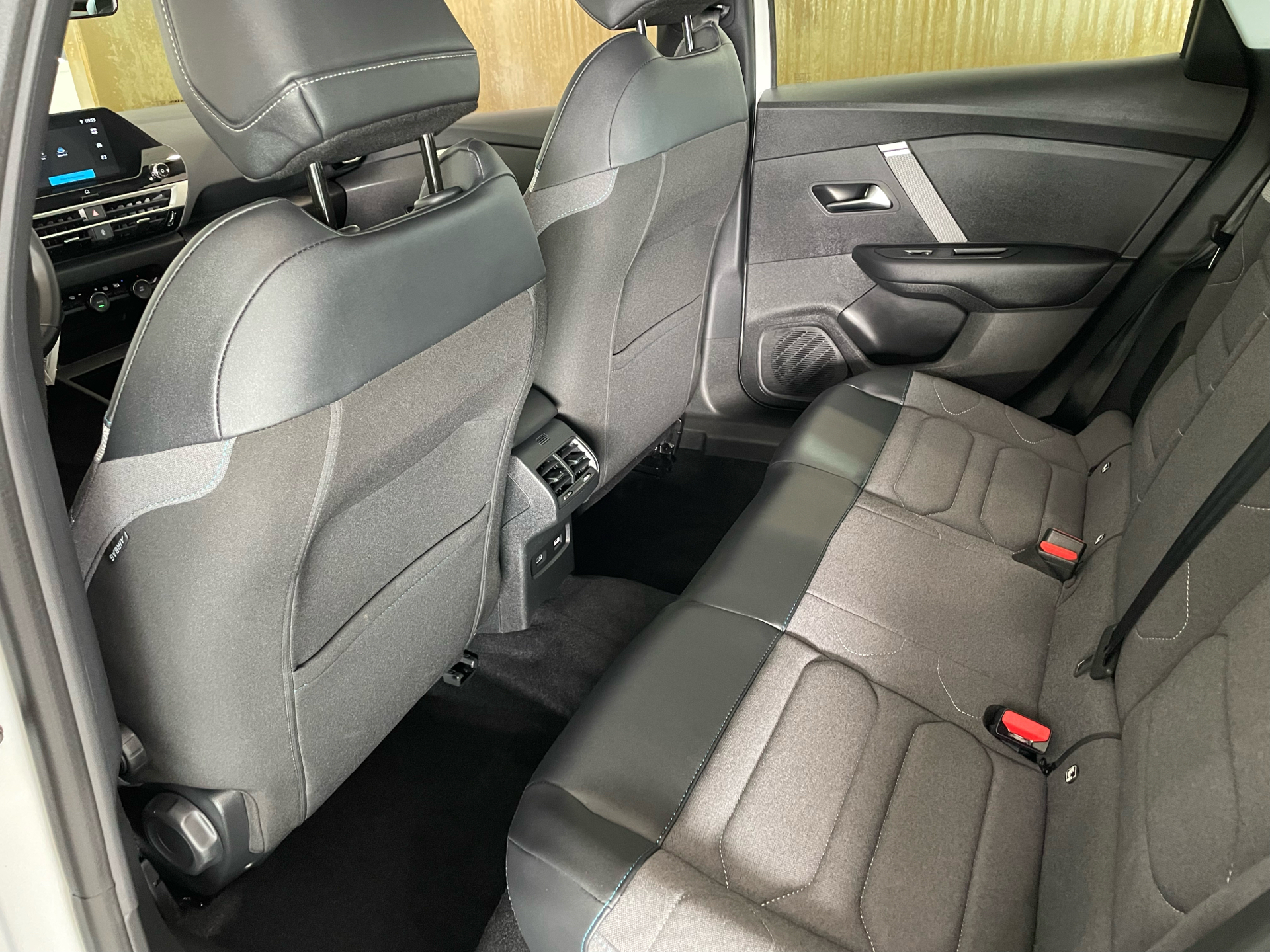Billede af Citroën e-C4 EL You! 136HK 5d Aut.