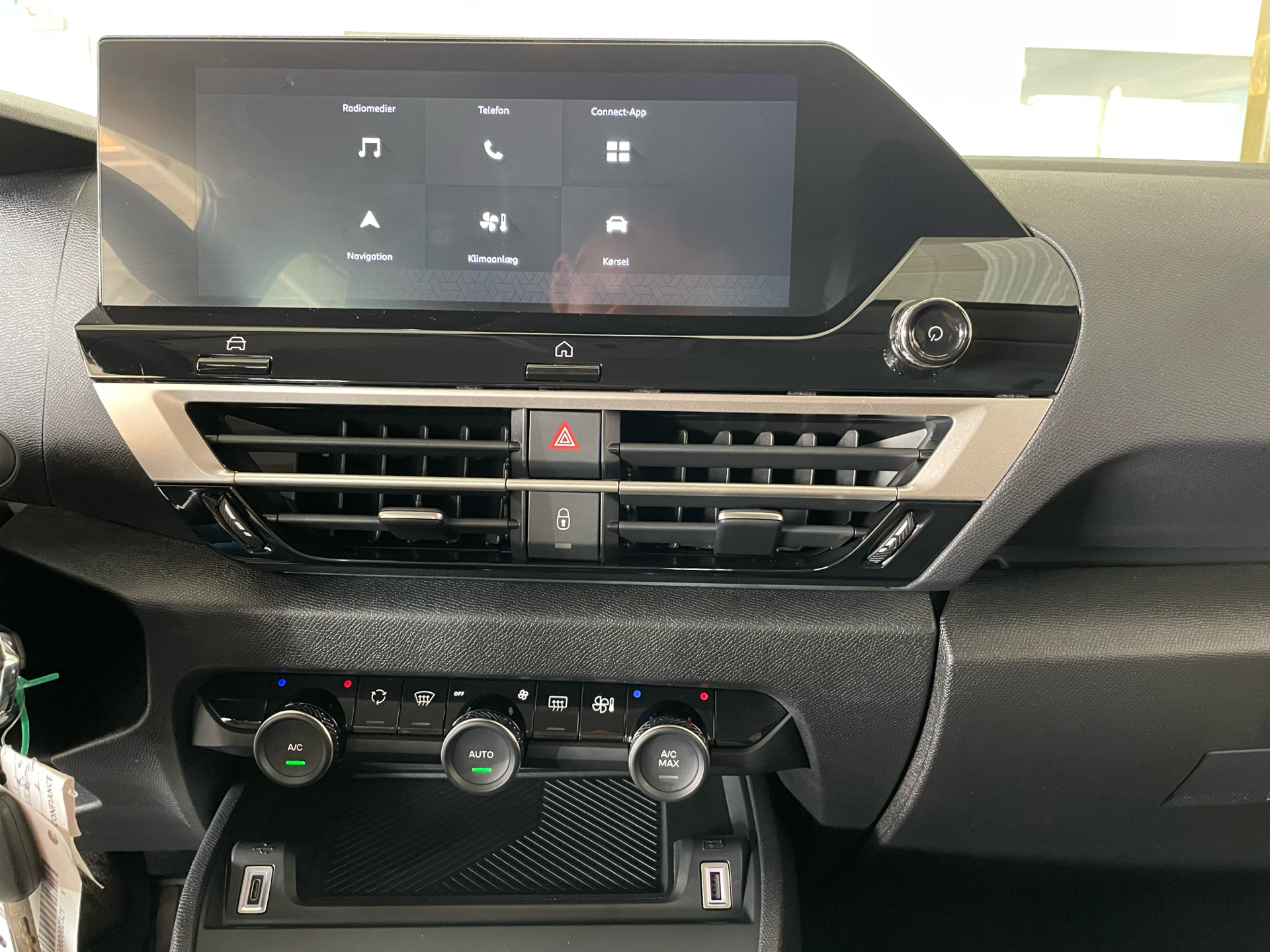 Billede af Citroën e-C4 EL You! 136HK 5d Aut.