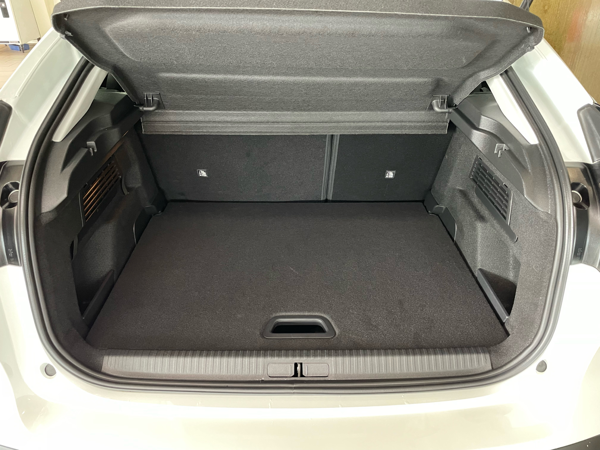 Billede af Citroën e-C4 EL You! 136HK 5d Aut.