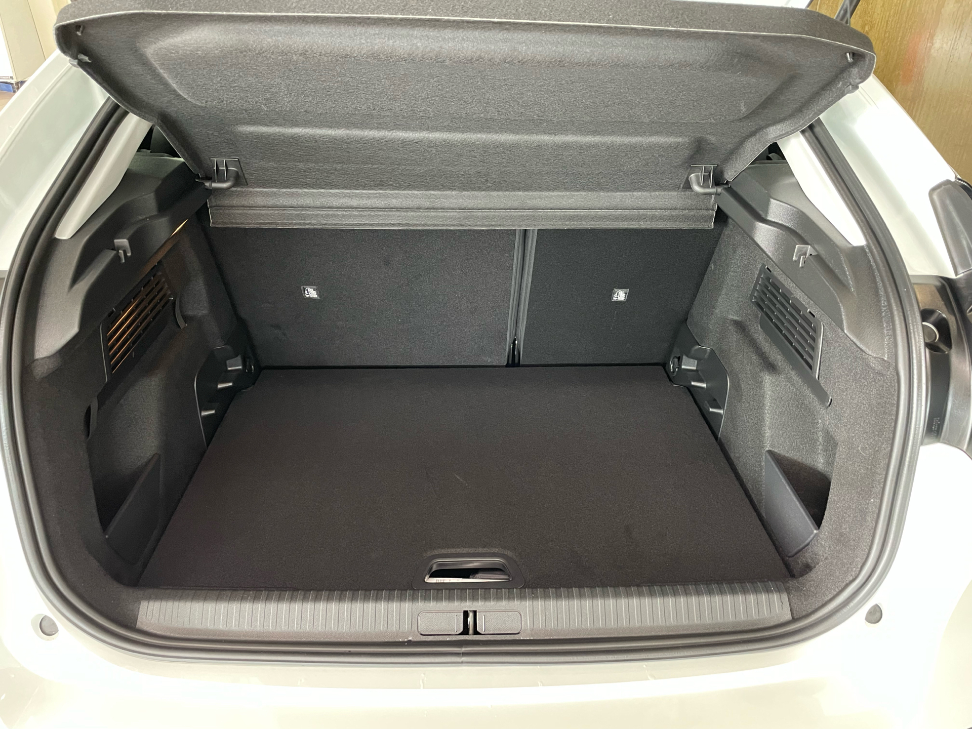 Billede af Citroën e-C4 EL You! 136HK 5d Aut.