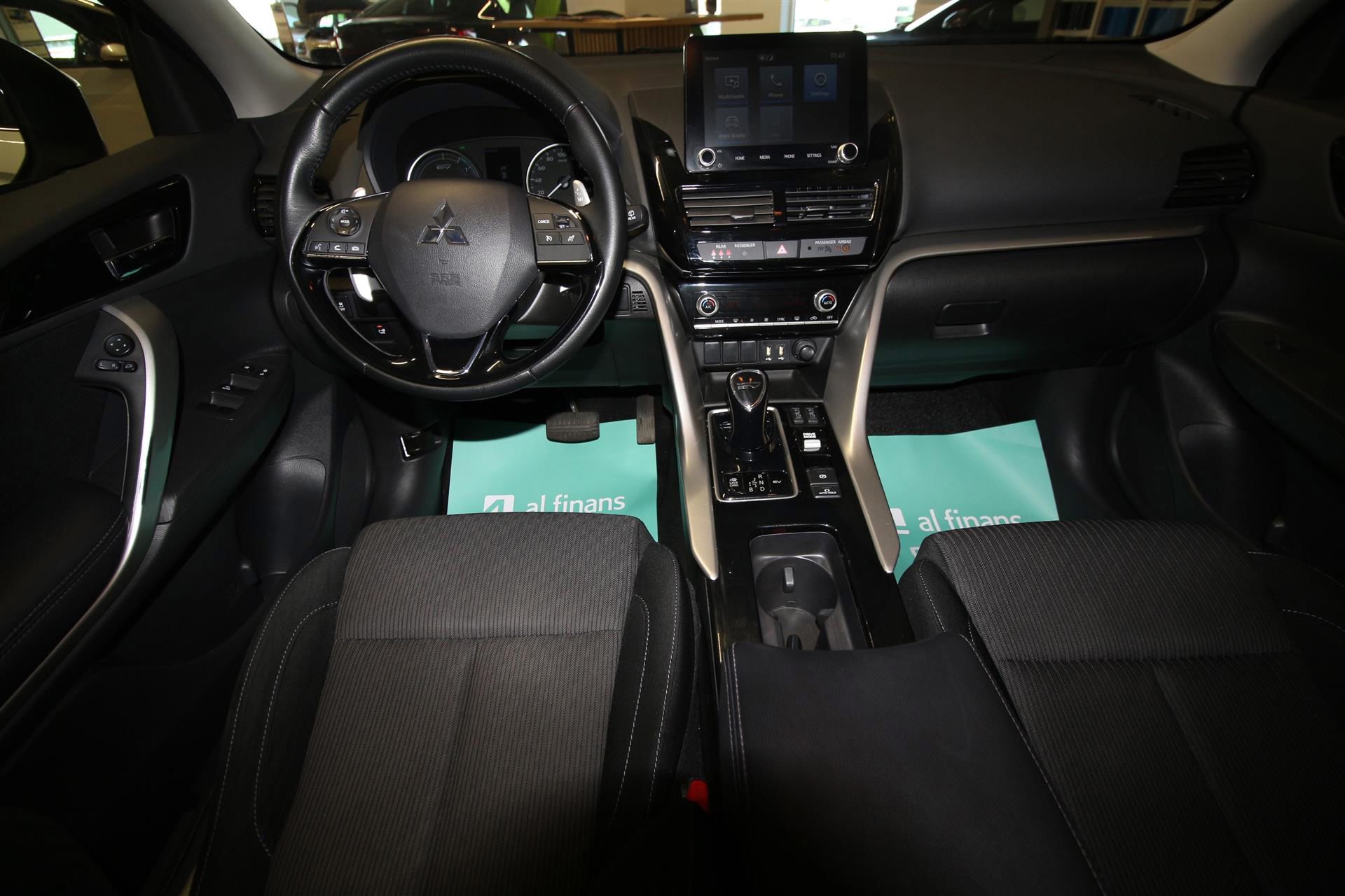 Billede af Mitsubishi Eclipse Cross 2,4 Plugin-hybrid Intense 4WD 188HK 5d Trinl. Gear