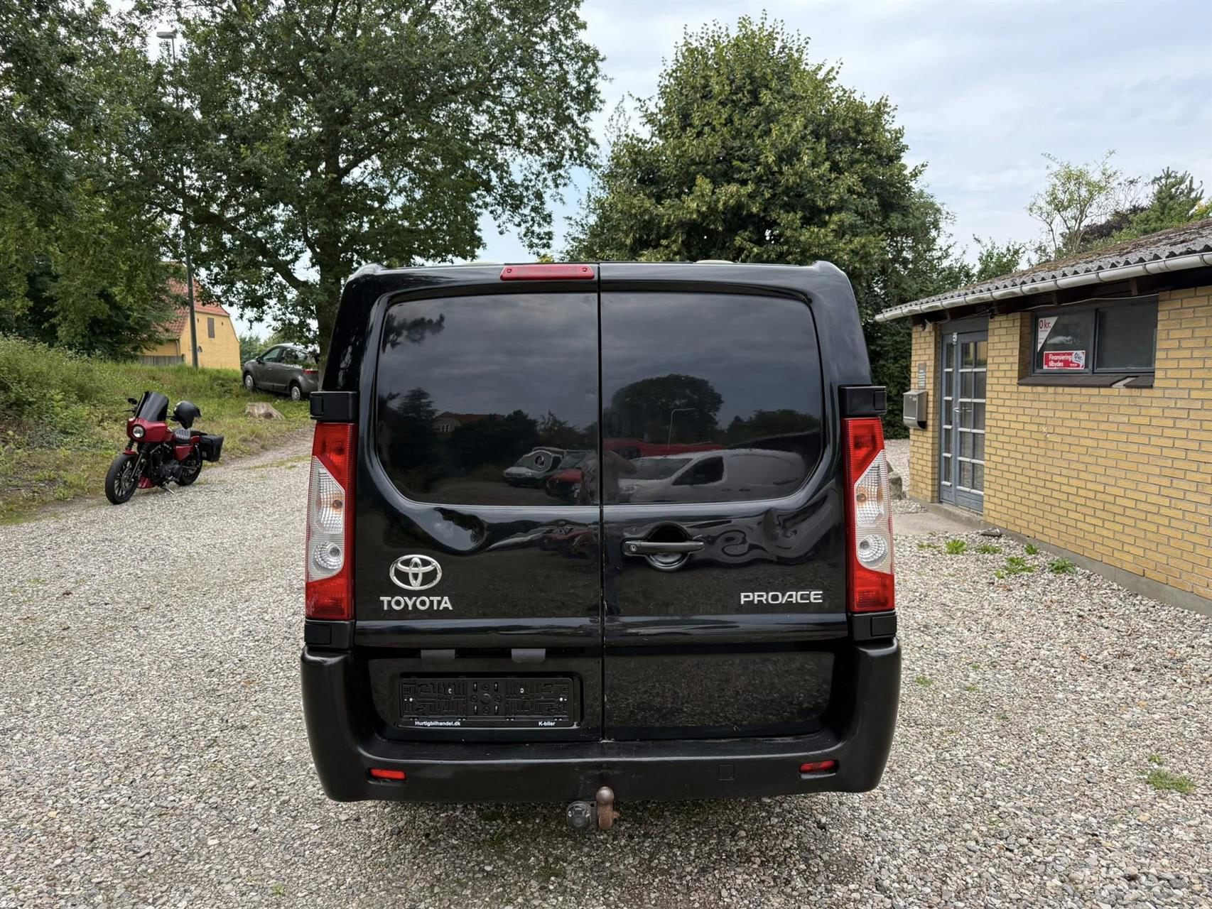 Billede af Toyota Proace L2H1 2,0 D T2 Splitbagdør 128HK Van 6g