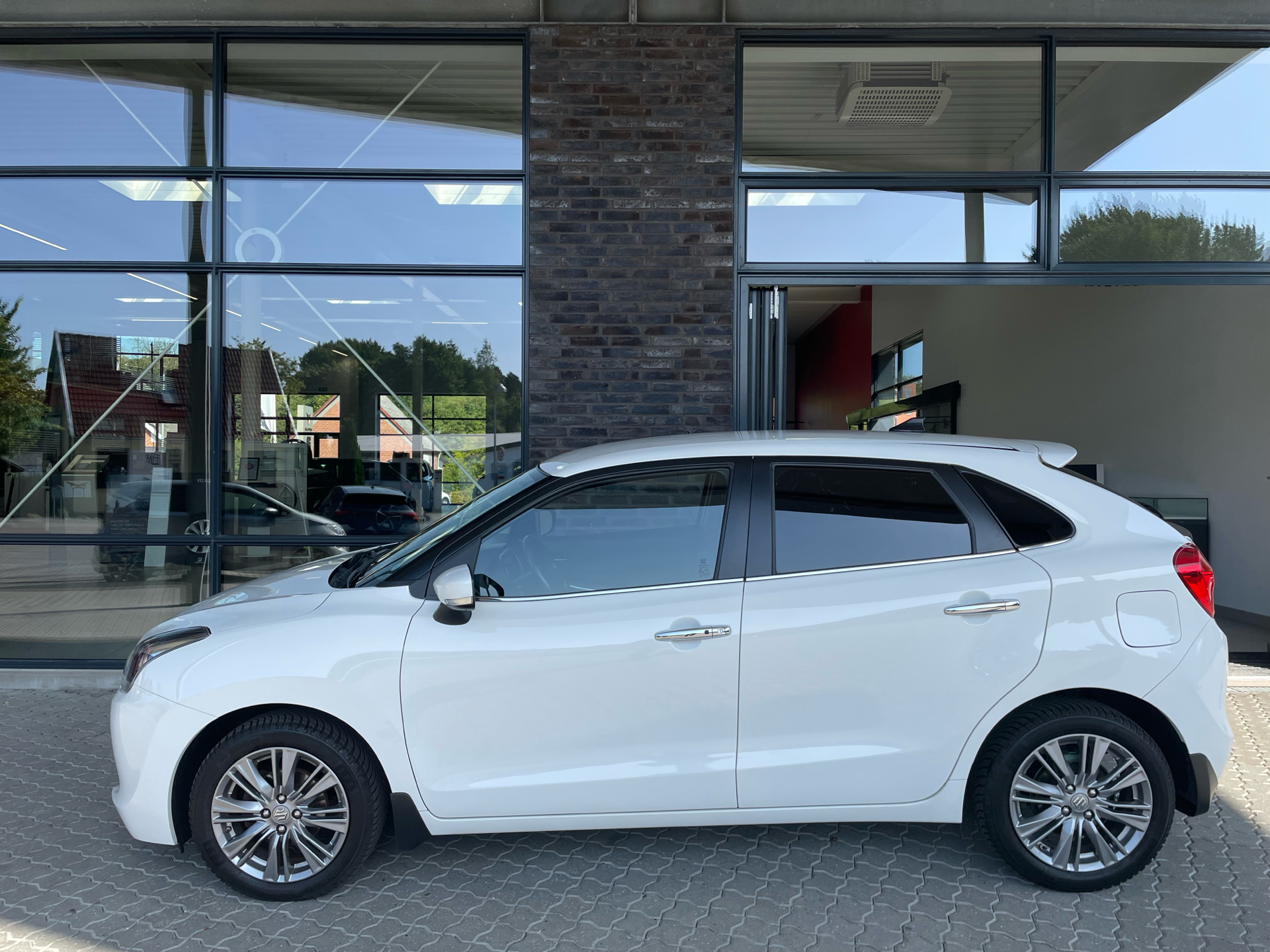 Billede af Suzuki Baleno 1,2 Dualjet Exclusive Hit AEB 90HK 5d