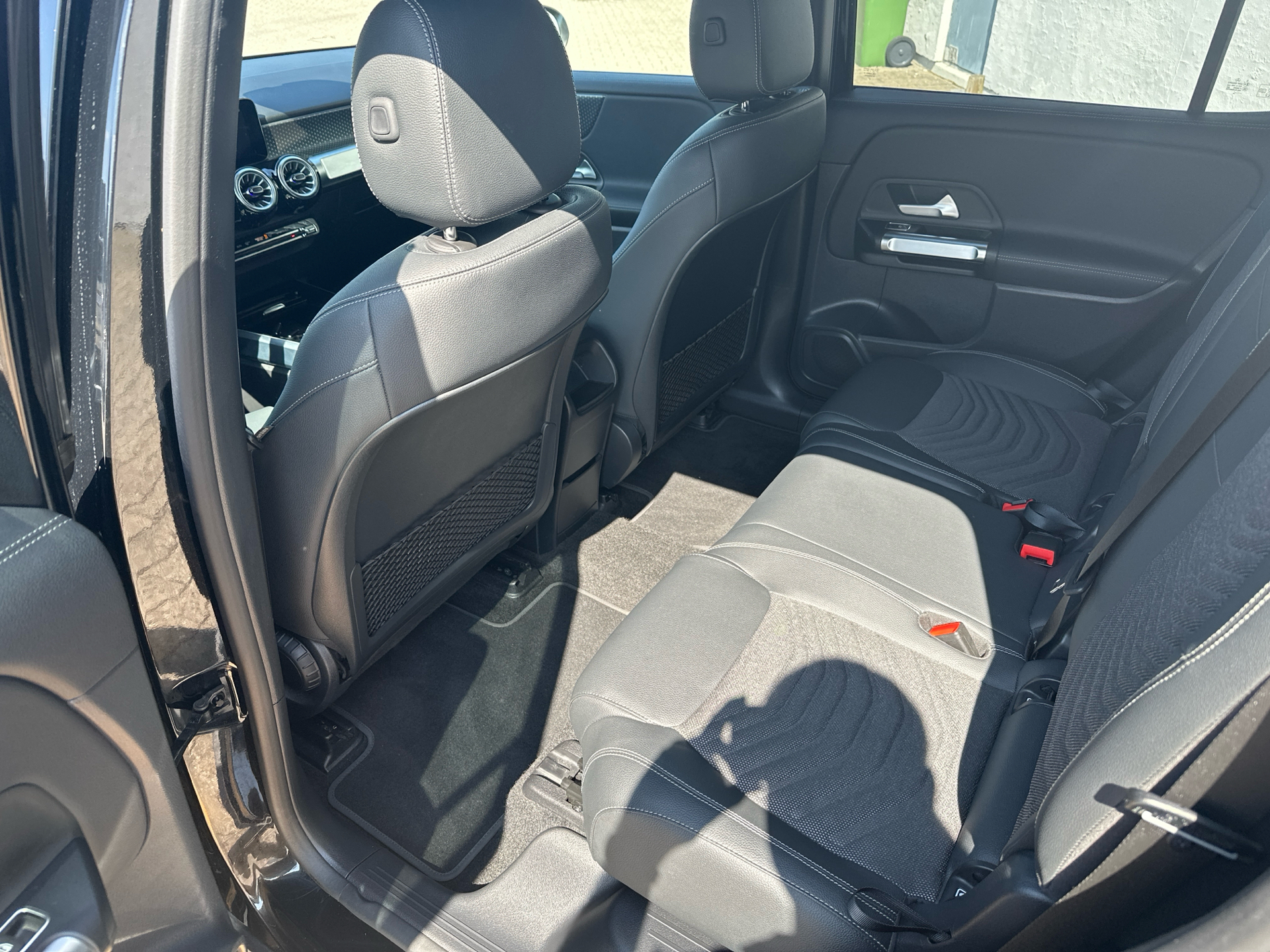 Billede af Mercedes-Benz EQB 250+ EL Progressive 7 pers. 190HK 5d Aut.