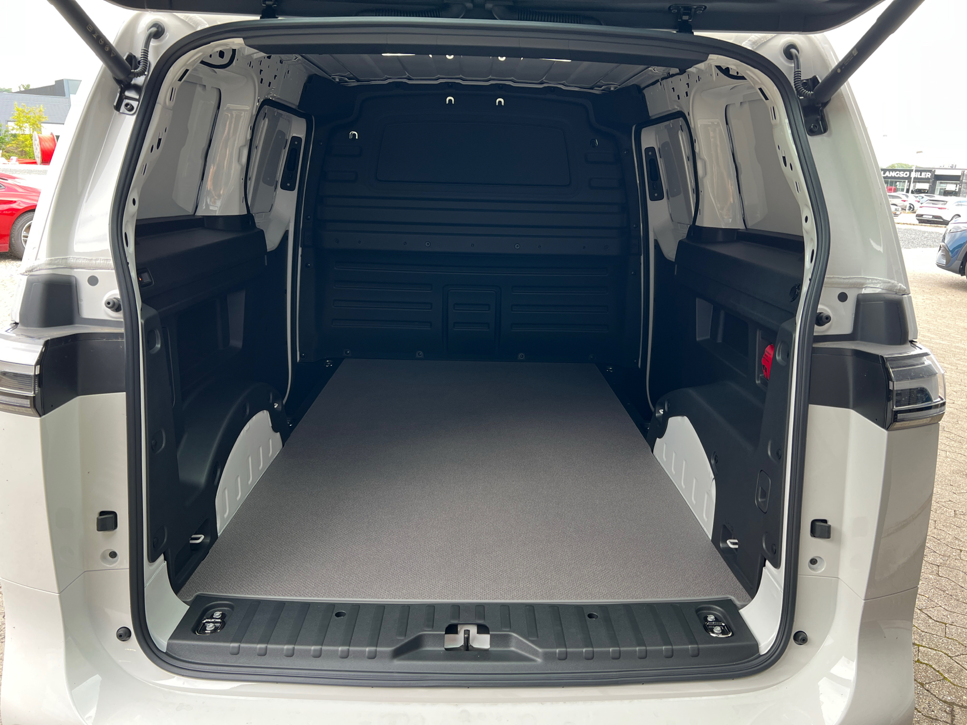 Billede af VW ID.Buzz Cargo EL Pro+ 286HK Van Aut.