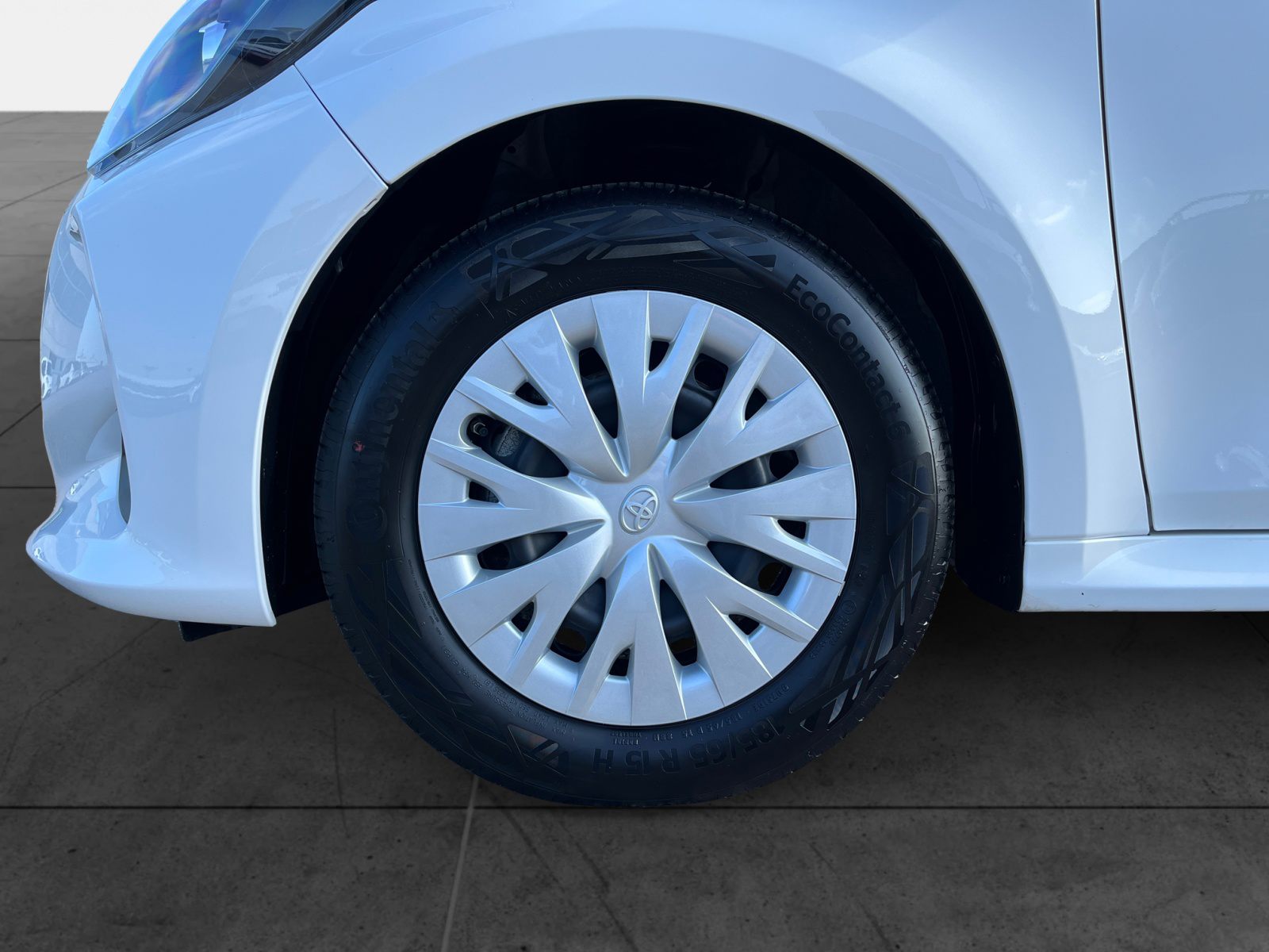 Billede af Toyota Yaris 1,5 Hybrid Essential 116HK 5d Trinl. Gear