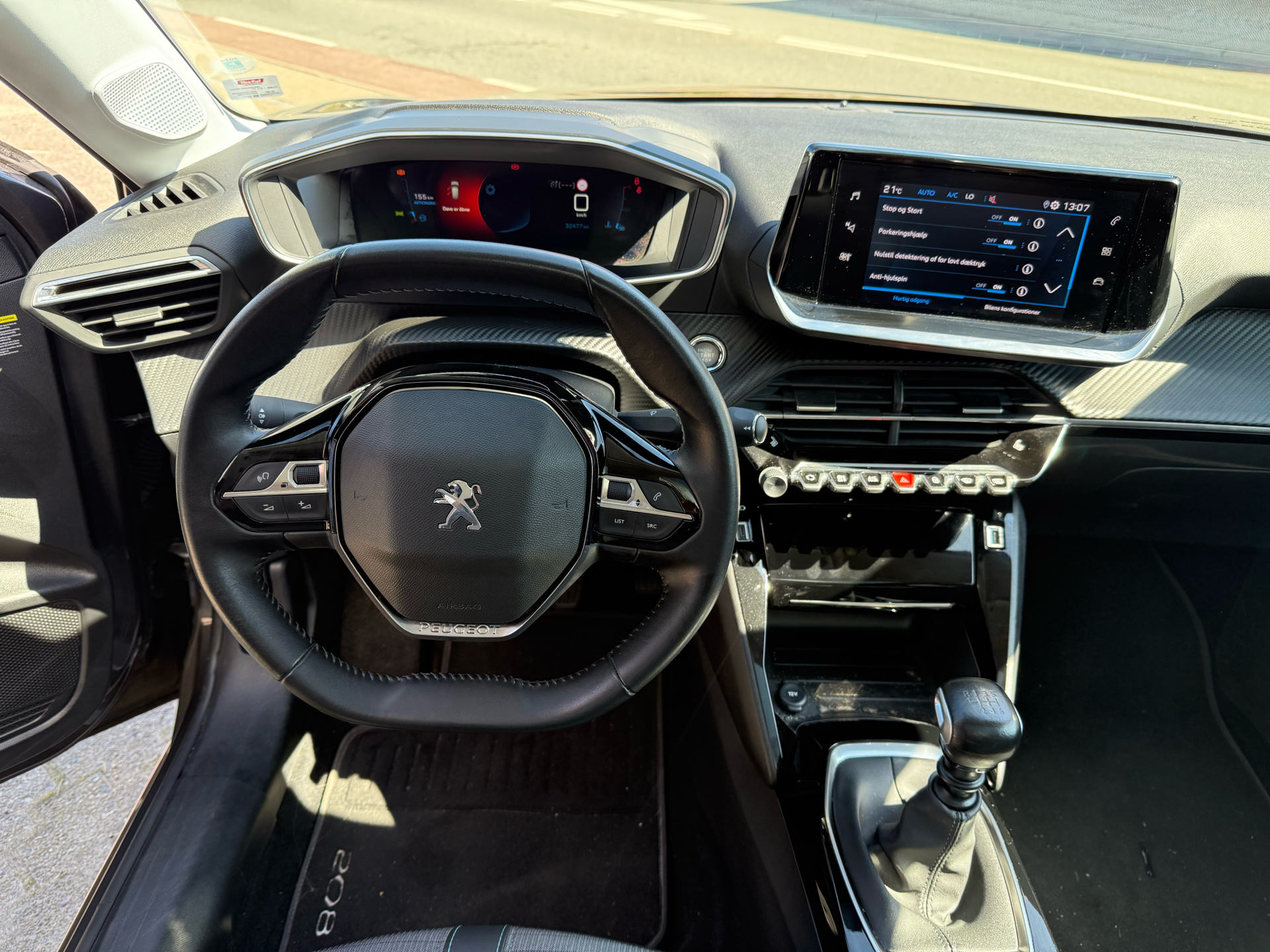 Billede af Peugeot 208 1,2 PureTech Allure Sky 100HK 5d 6g