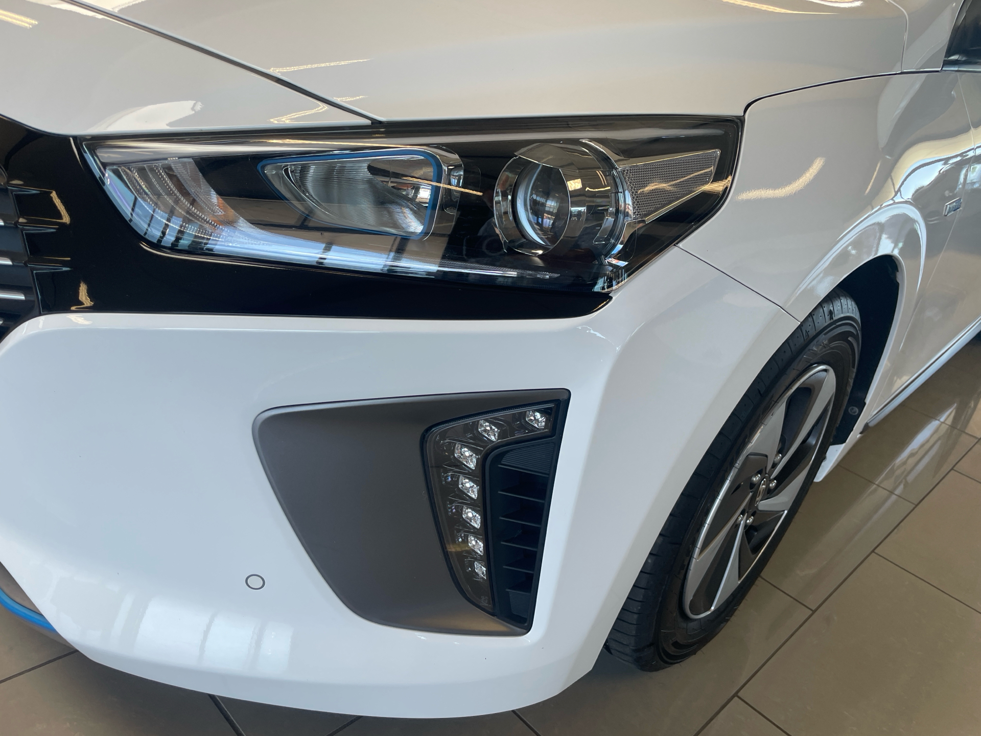 Billede af Hyundai Ioniq 1,6 GDI  Hybrid Trend DCT 141HK 5d 6g Aut.