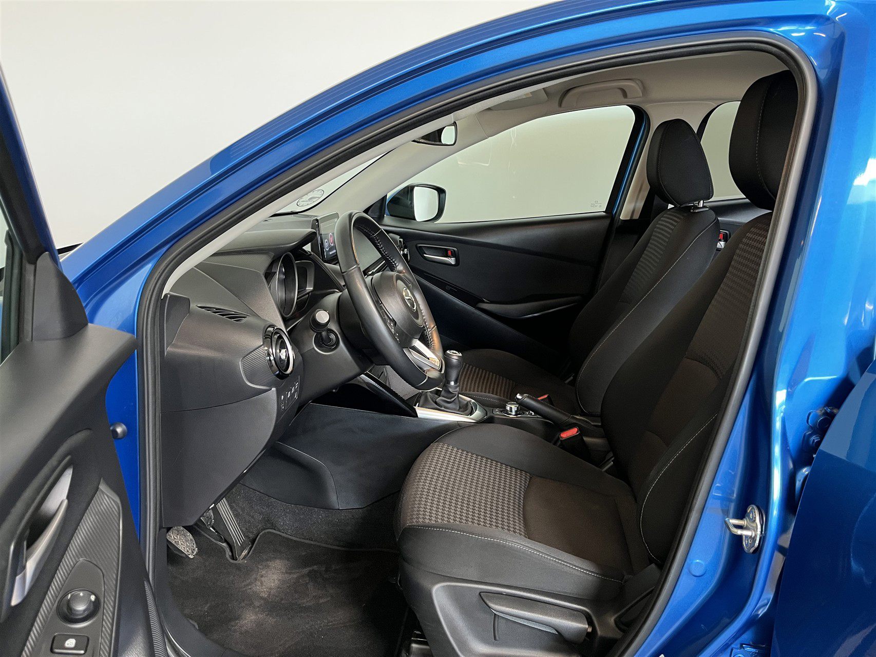 Billede af Mazda 2 1,5 Skyactiv-G Niseko 90HK 5d