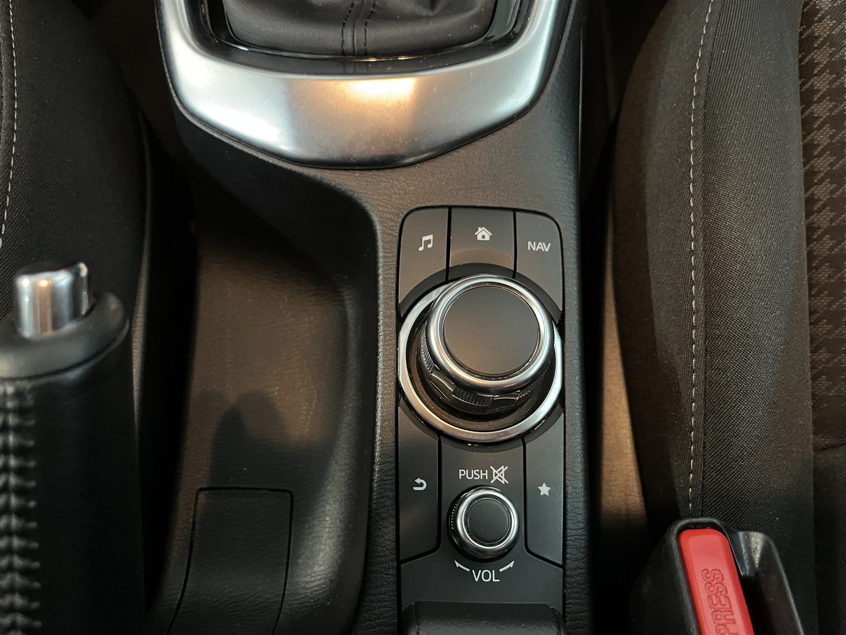 Billede af Mazda 2 1,5 Skyactiv-G Niseko 90HK 5d