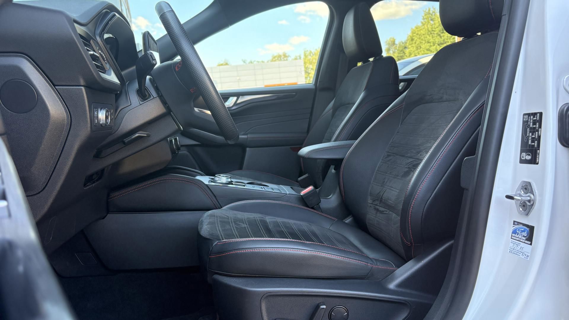 Billede af Ford Kuga 2,5 Plugin-hybrid ST-Line X CVT 225HK 5d Trinl. Gear