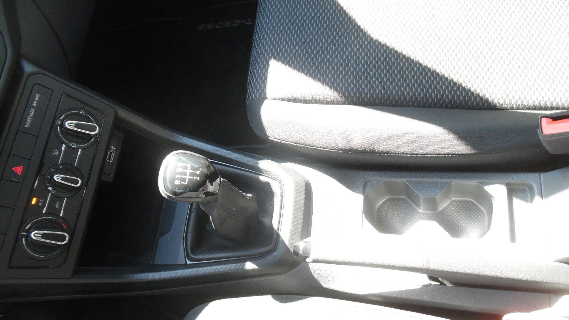 Billede af VW T-Cross 1,0 TSI Basis 95HK 5d