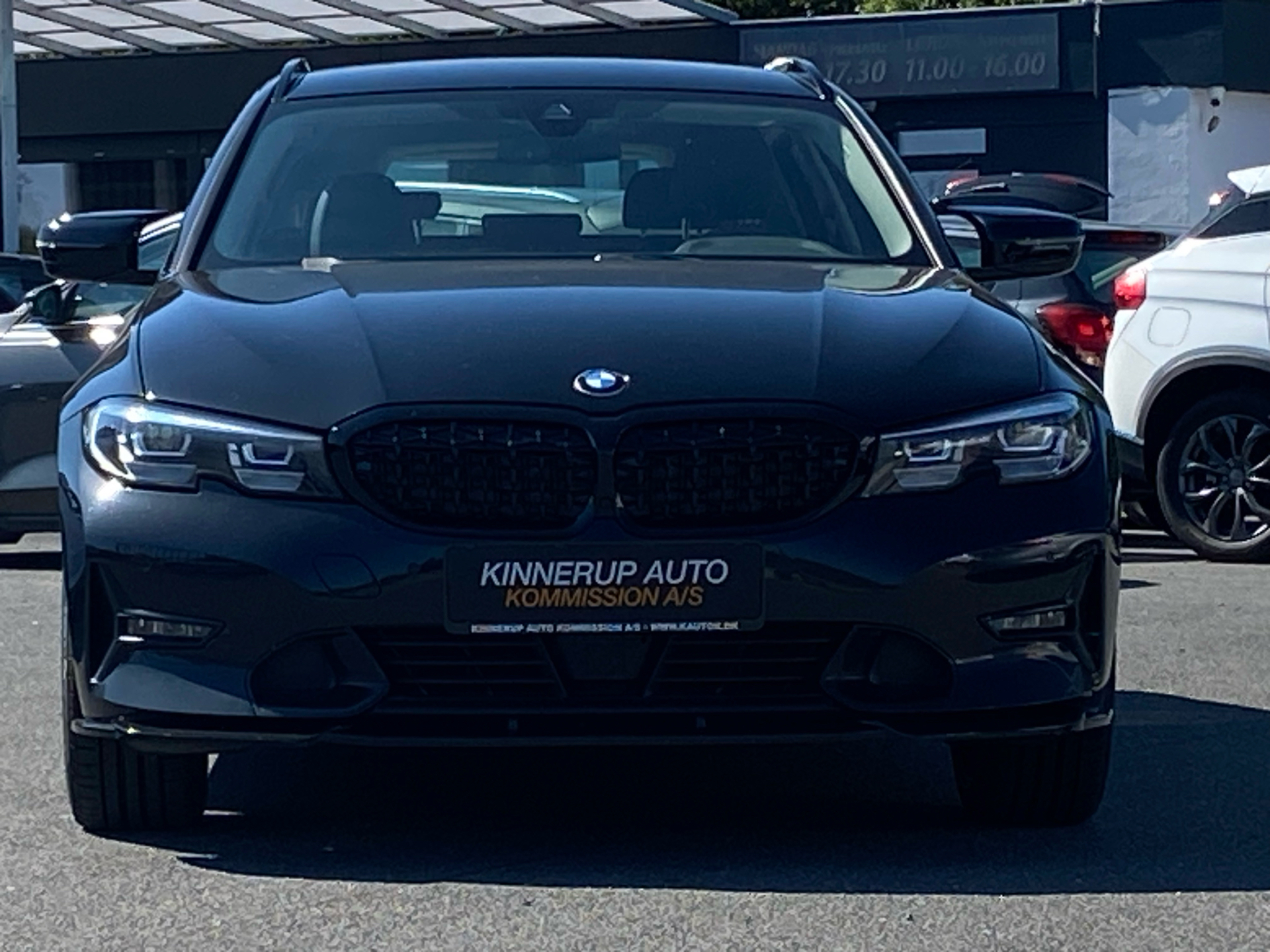 Billede af BMW 330e Touring 2,0 Plugin-hybrid Sport Line Steptronic 292HK Stc 8g Aut.
