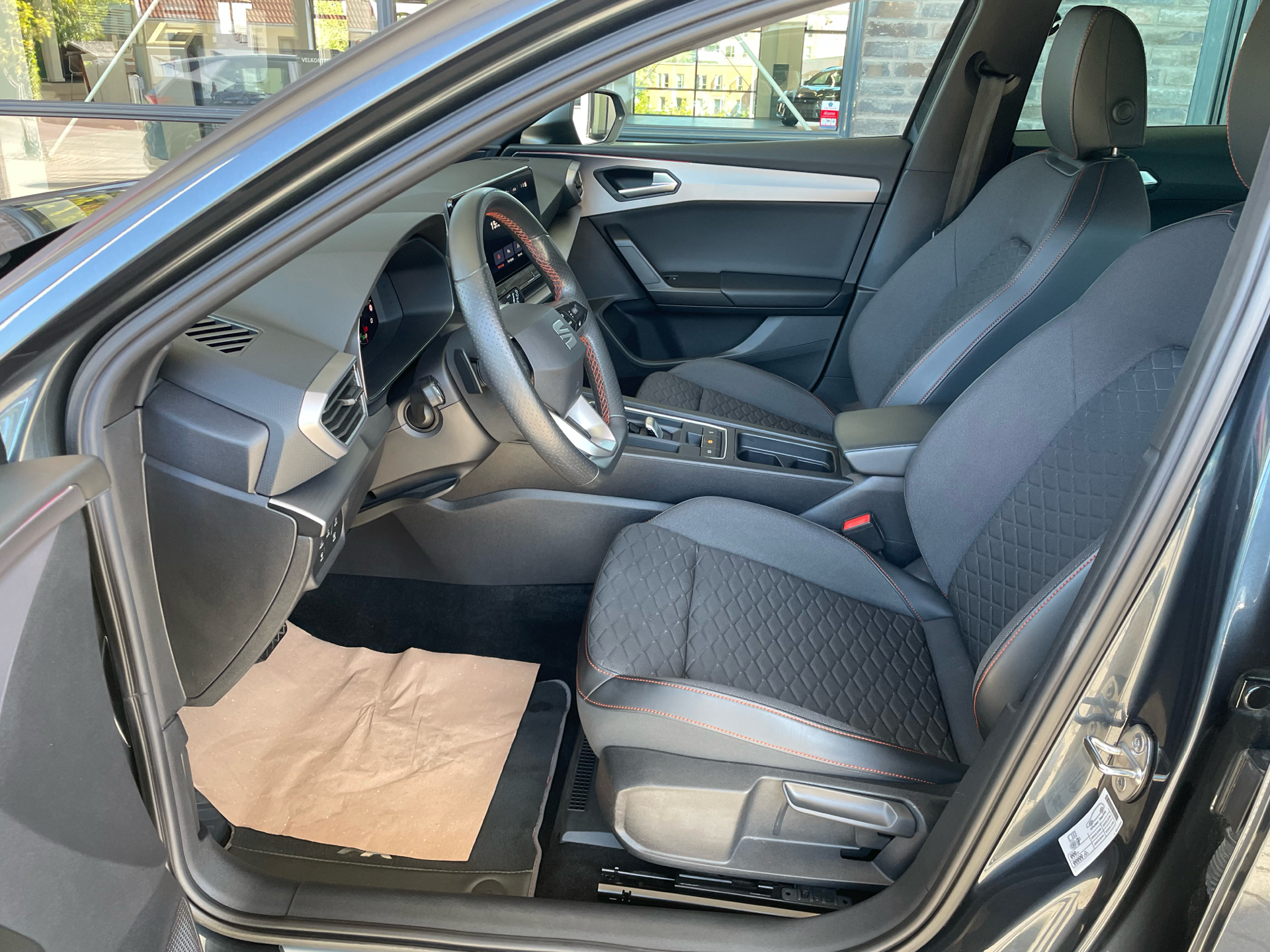 Billede af Seat Leon Sportstourer 1,5 e-TSI  Mild hybrid FR DSG 150HK Stc 7g Aut.