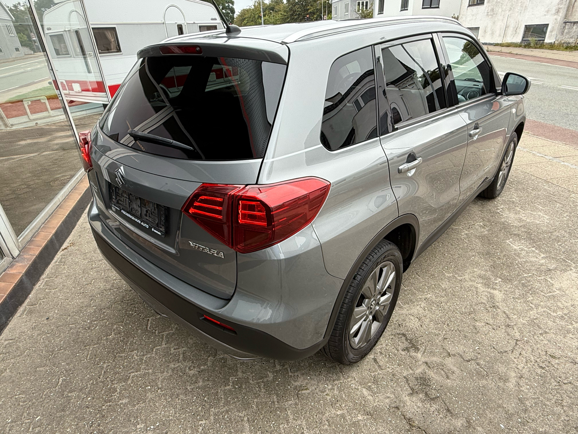 Billede af Suzuki Vitara 1,0 Boosterjet Active 112HK 5d