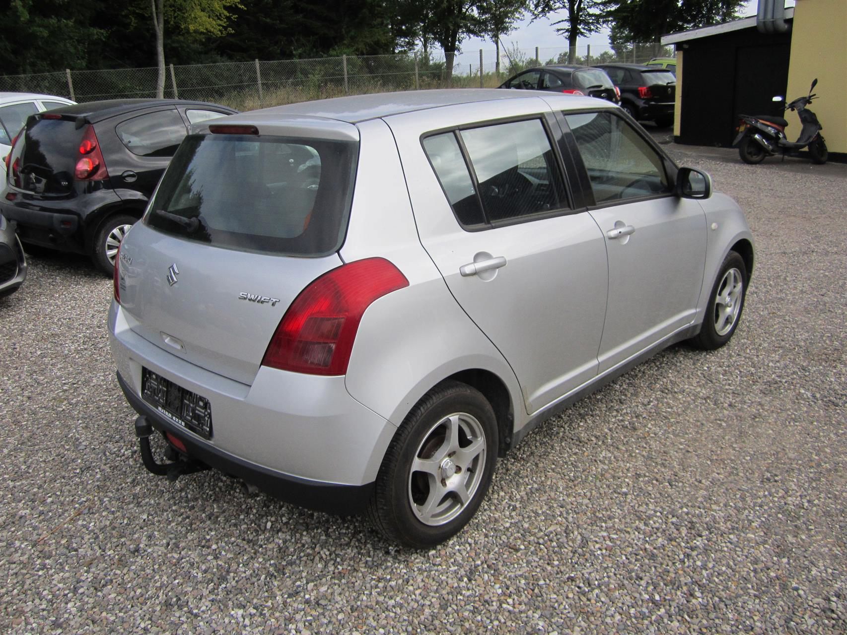 Billede af Suzuki Swift 1,5 GL 102HK 5d