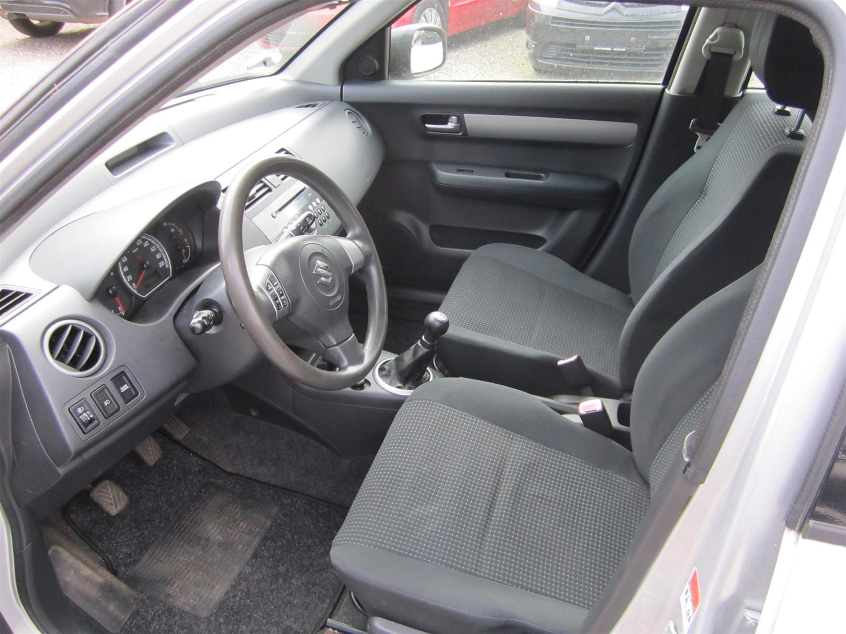 Billede af Suzuki Swift 1,5 GL 102HK 5d