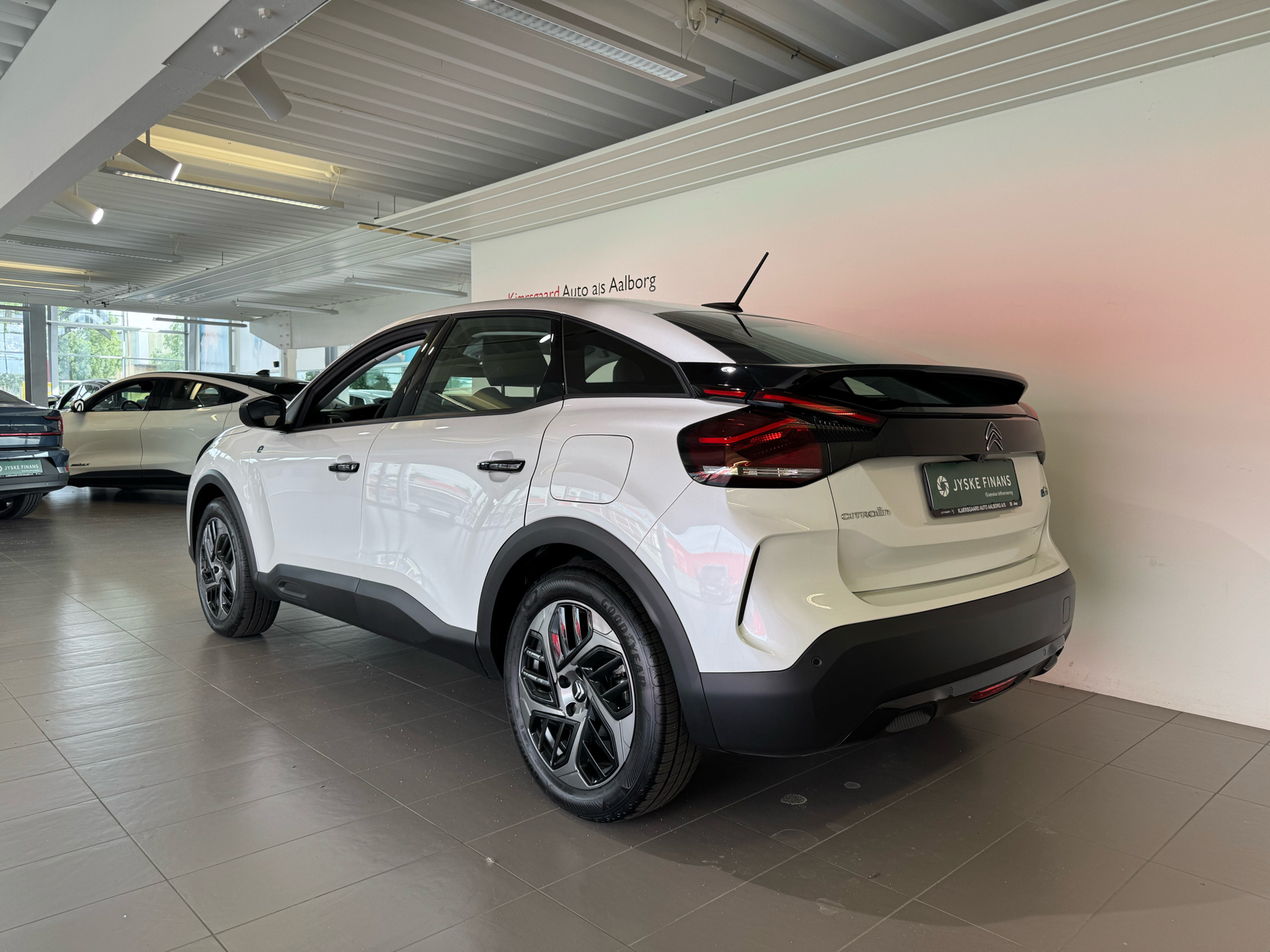 Billede af Citroën e-C4 EL You! 136HK 5d Aut.