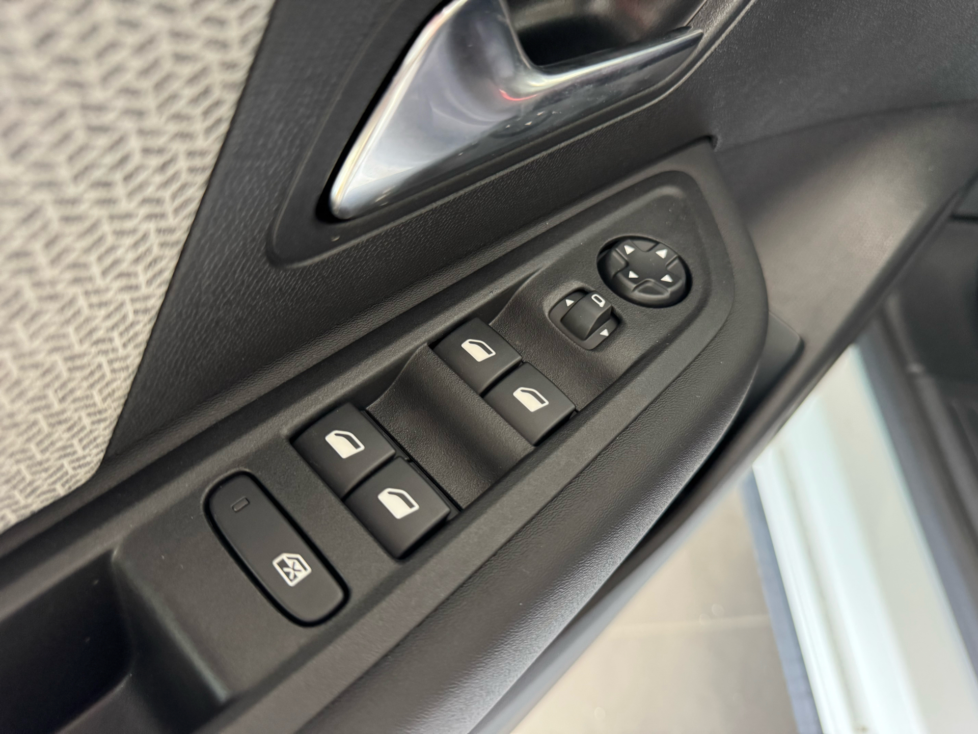Billede af Citroën e-C4 EL You! 136HK 5d Aut.