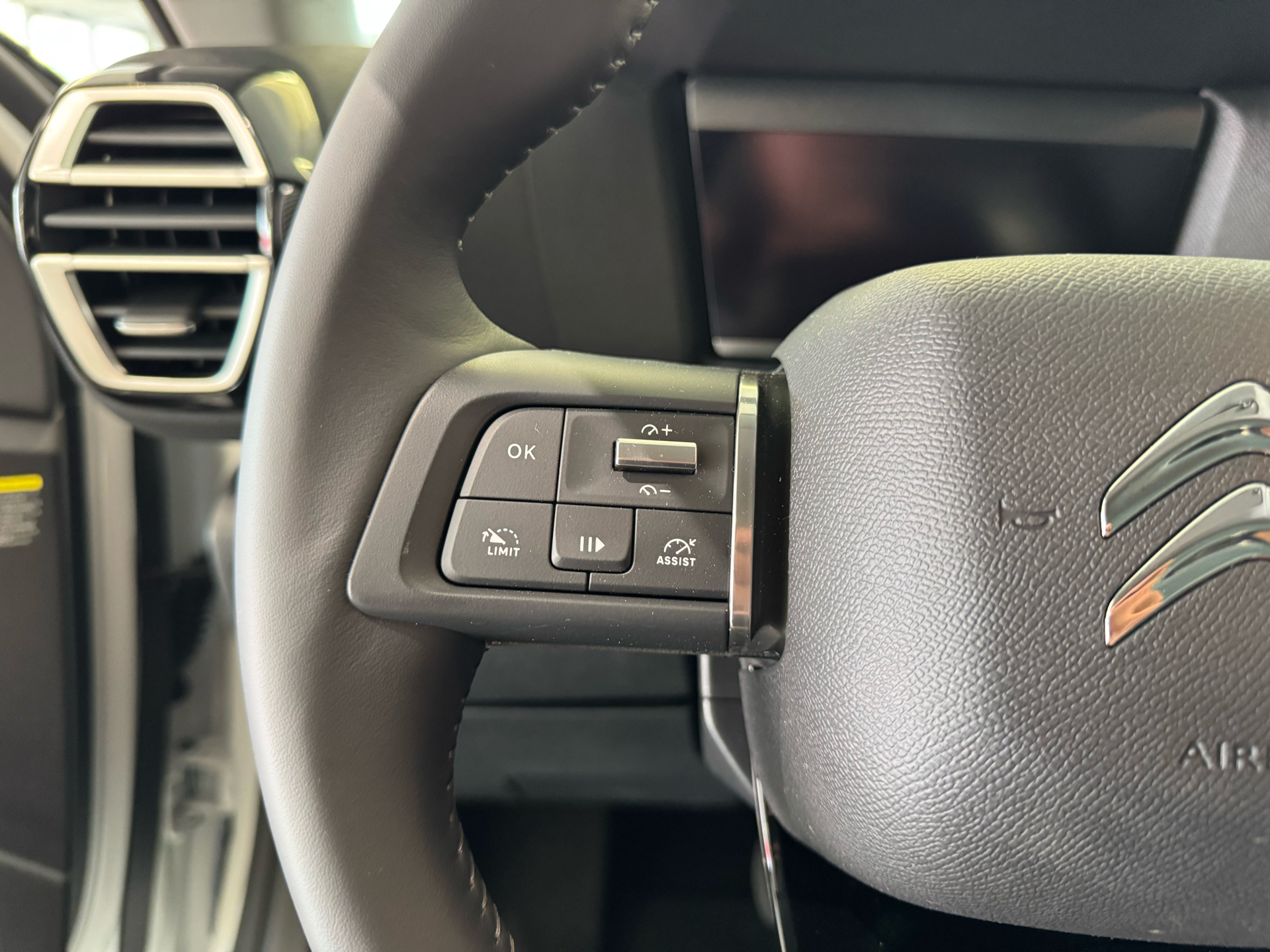 Billede af Citroën e-C4 EL You! 136HK 5d Aut.
