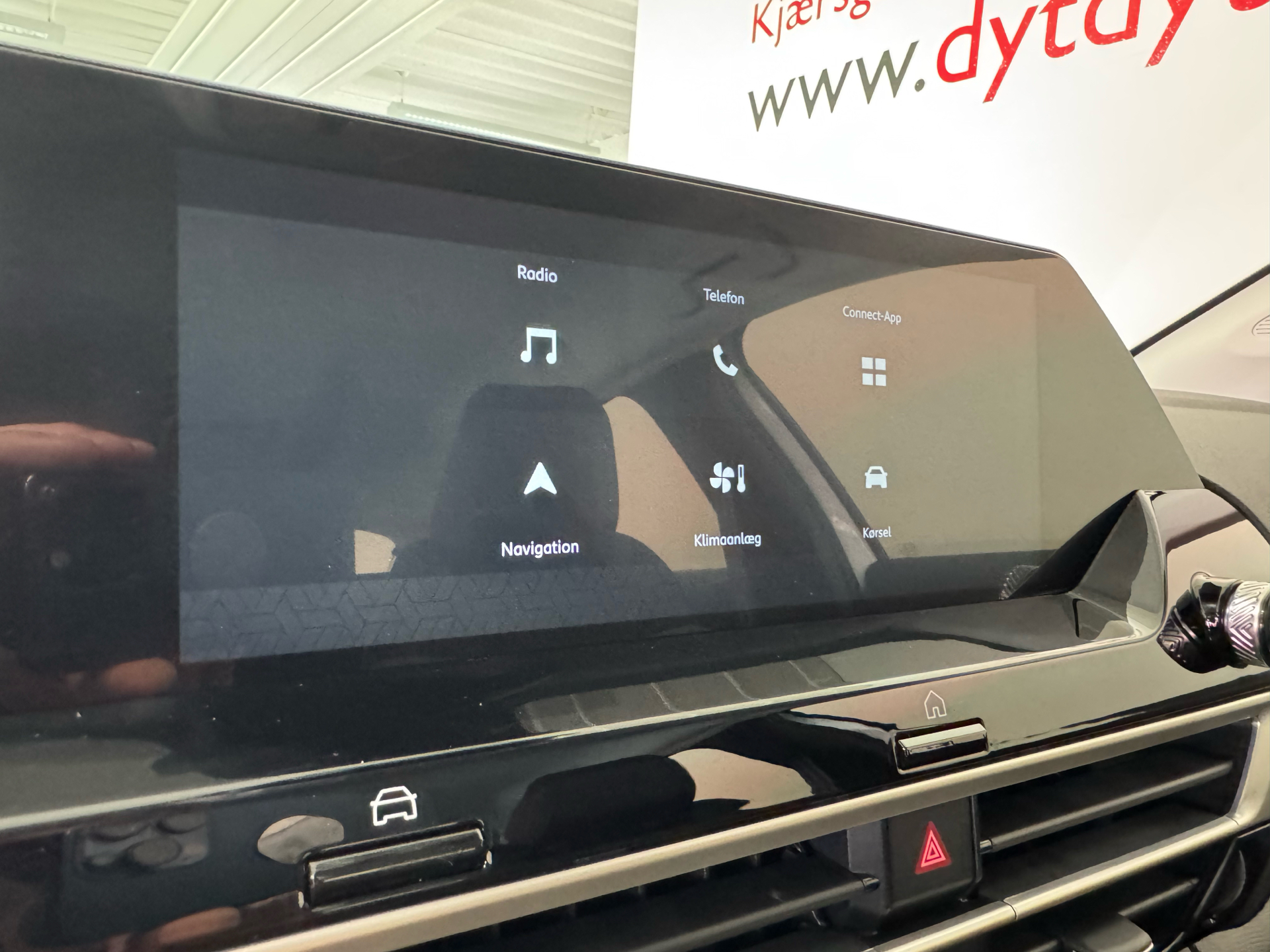 Billede af Citroën e-C4 EL You! 136HK 5d Aut.