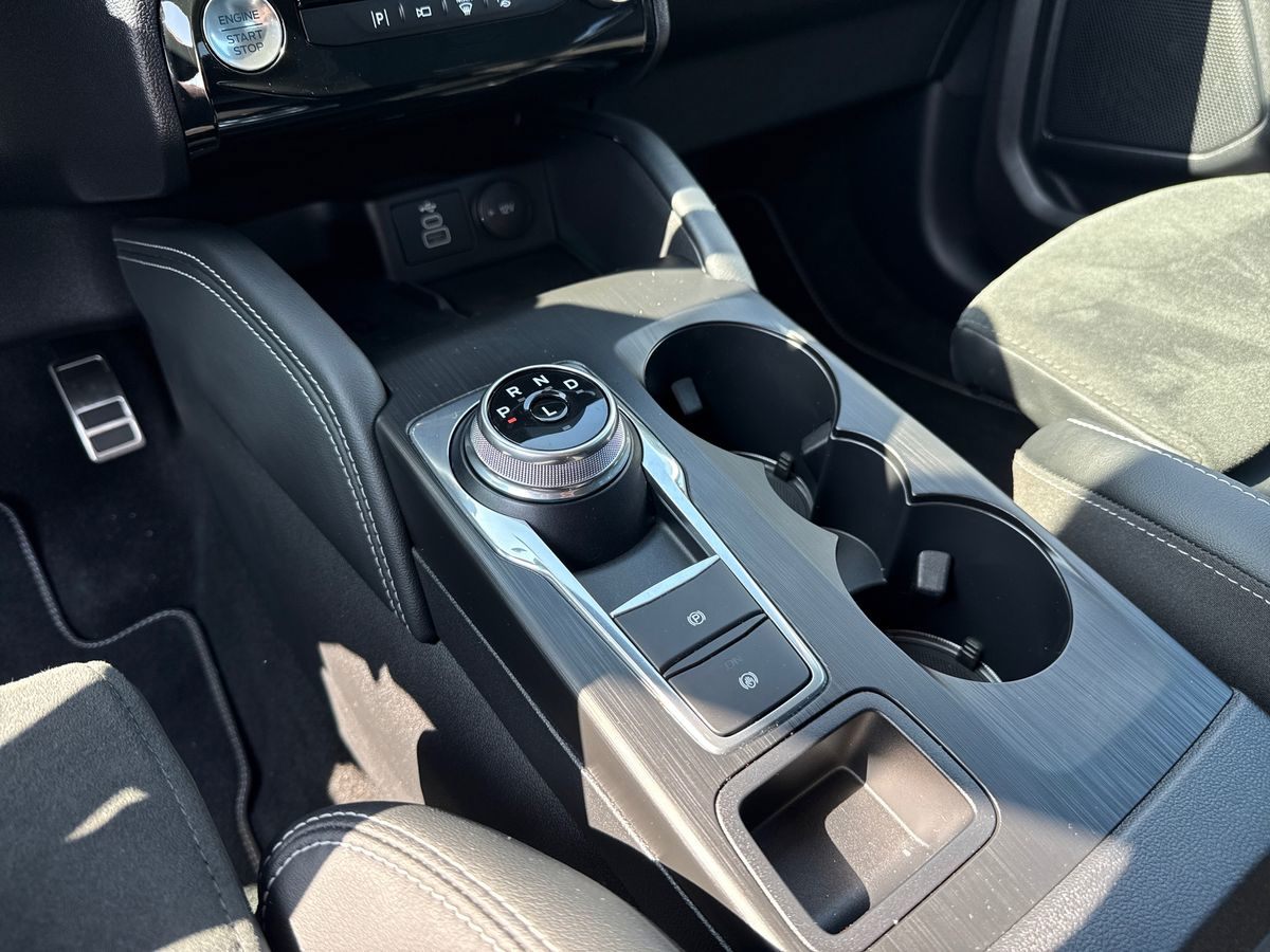 Billede af Ford Kuga 2,5 Plugin-hybrid Active X CVT 243HK 5d Aut.