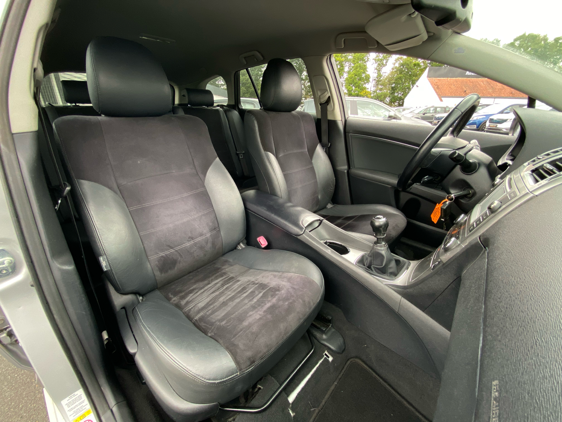 Billede af Toyota Avensis 2,0 D-4D DPF T2 Premium 124HK Stc 6g