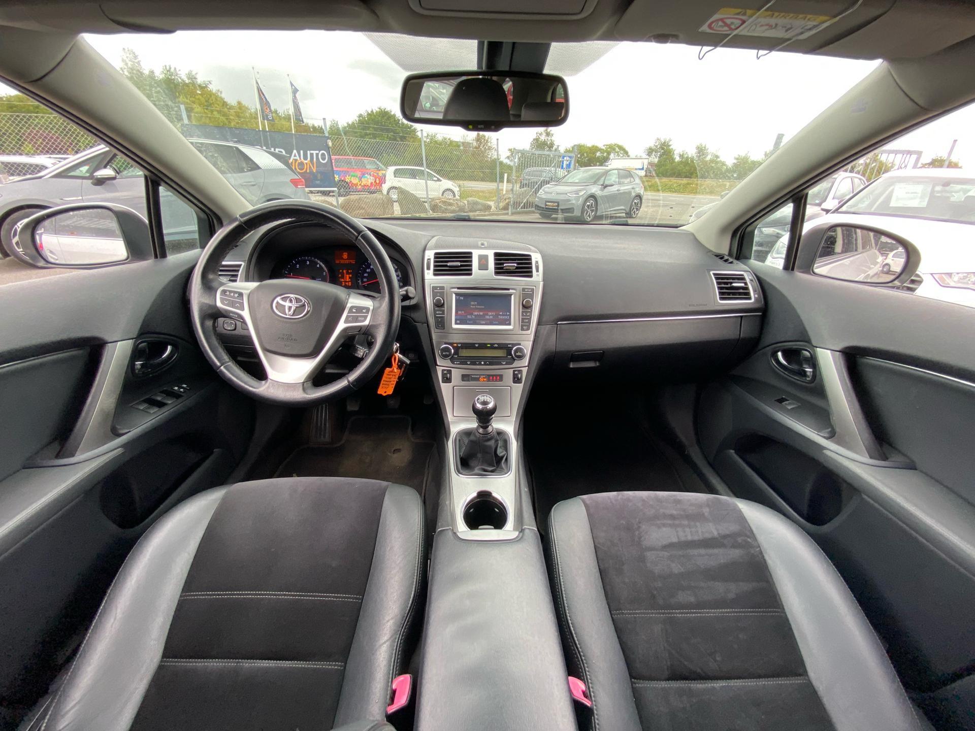 Billede af Toyota Avensis 2,0 D-4D DPF T2 Premium 124HK Stc 6g