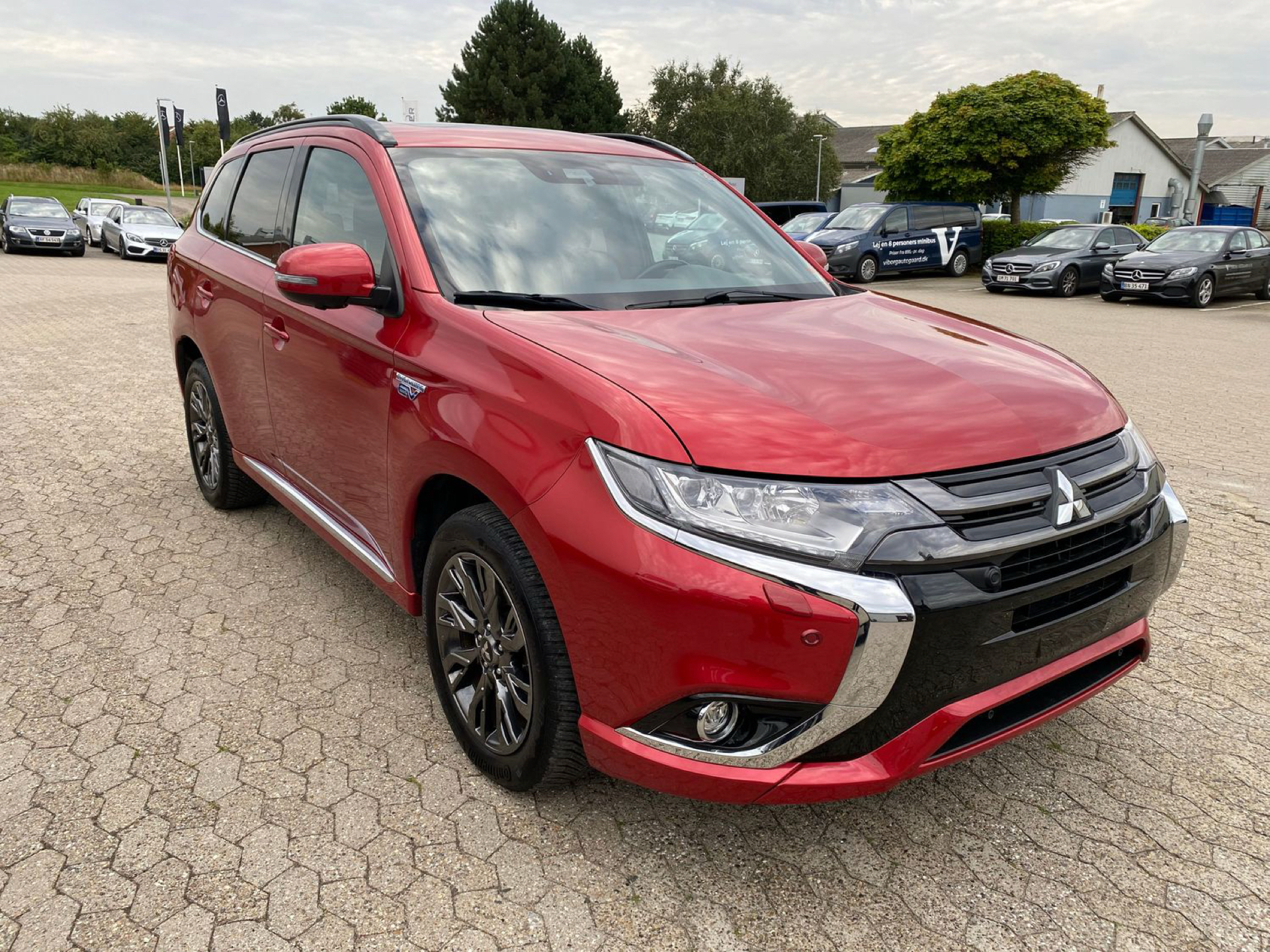 Billede af Mitsubishi Outlander 2,0 PHEV  Plugin-hybrid Instyle 4WD 200HK 5d 6g Trinl. Gear