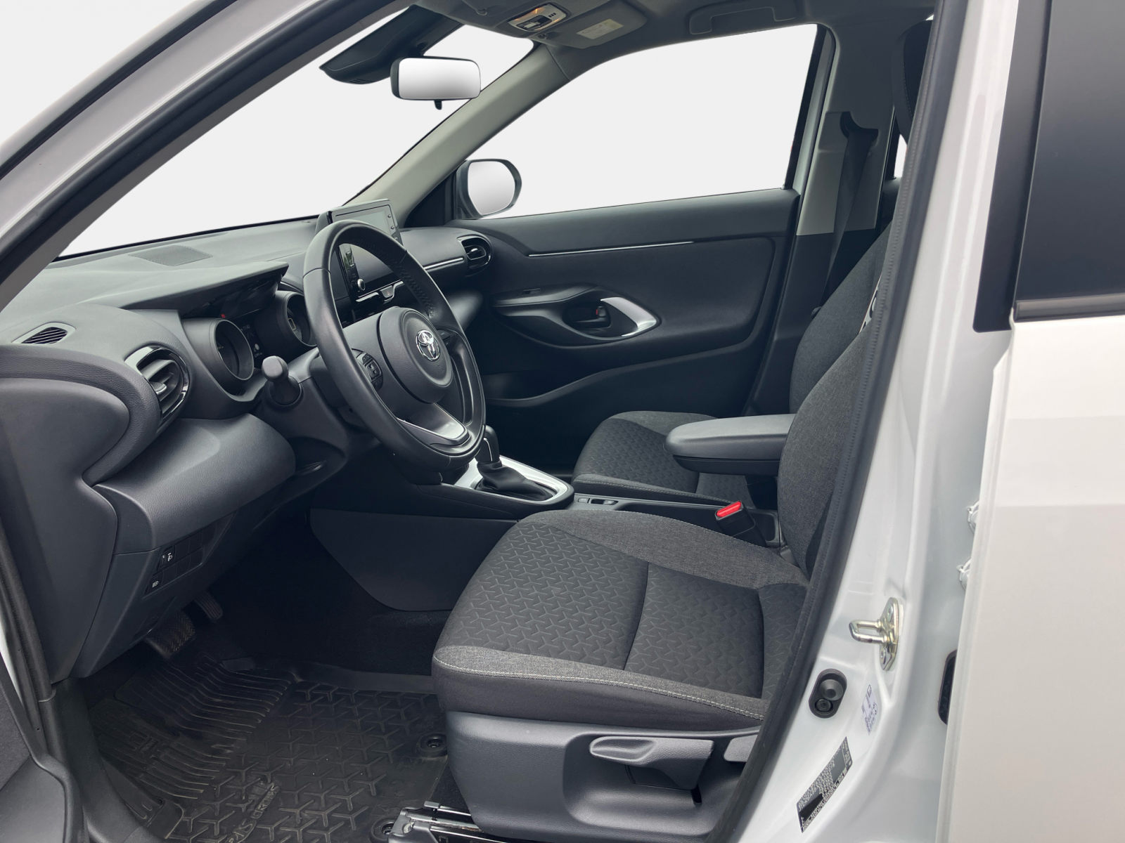 Billede af Toyota Yaris Cross 1,5 Hybrid Essential Comfort 116HK 5d Trinl. Gear