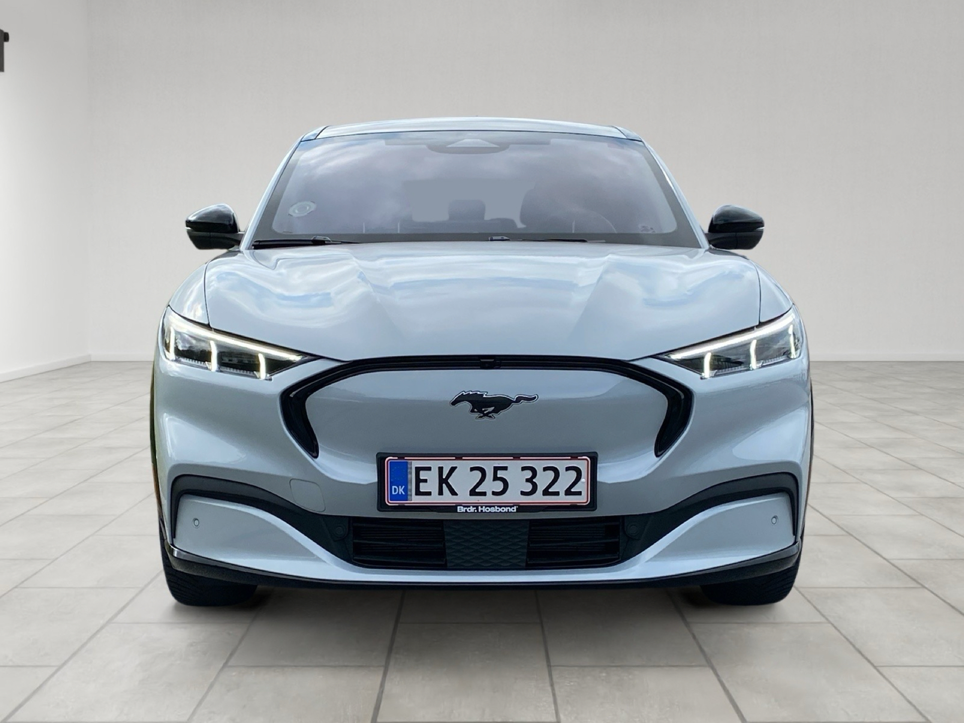 Billede af Ford Mustang Mach-E EL UR Premium AWD 351HK 5d Aut.
