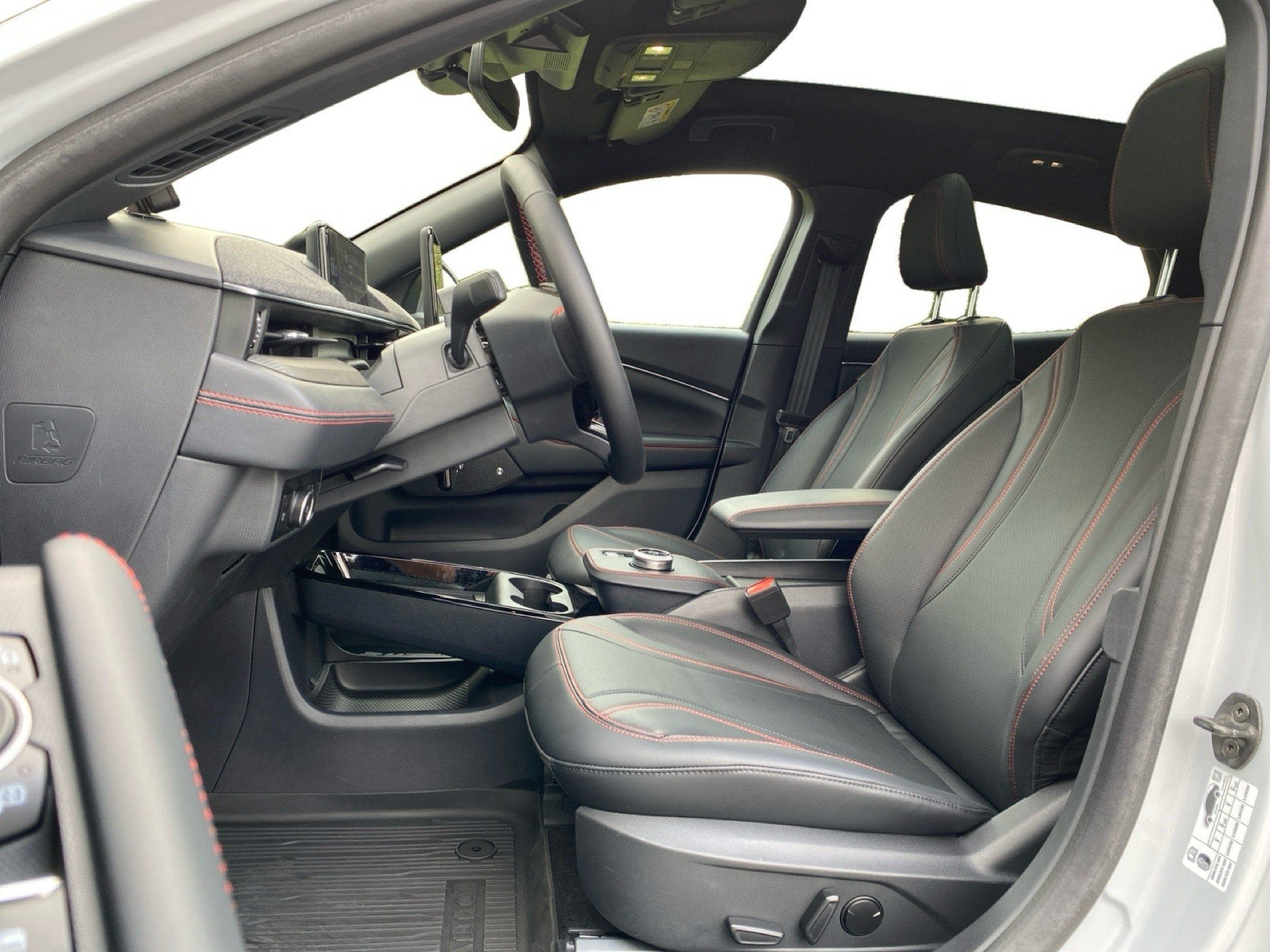 Billede af Ford Mustang Mach-E EL UR Premium AWD 351HK 5d Aut.