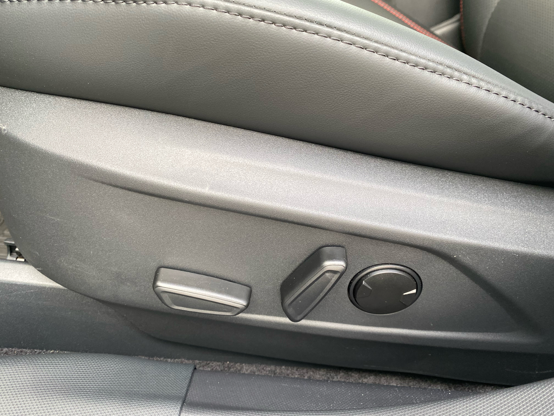 Billede af Ford Mustang Mach-E EL UR Premium AWD 351HK 5d Aut.