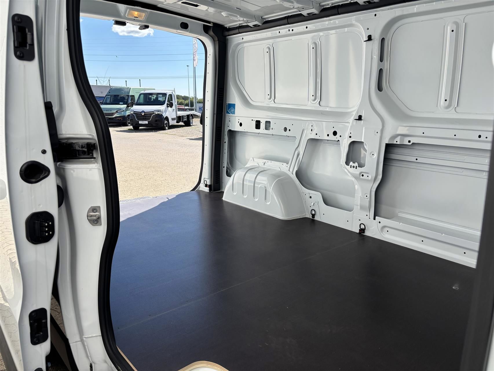 Billede af Renault Trafic L2H1 2,0 DCI Tek start/stop 130HK Van 6g