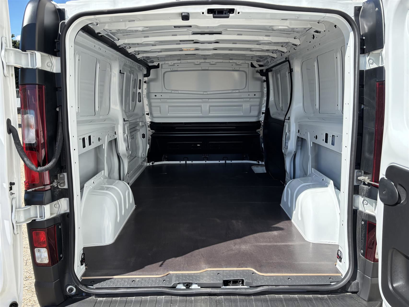 Billede af Renault Trafic L2H1 2,0 DCI Tek start/stop 130HK Van 6g