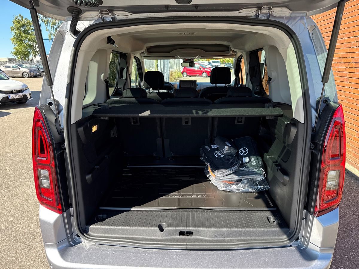 Billede af Toyota Proace City Verso Electric Medium EL Family 2 Skydedøre 136HK Aut.